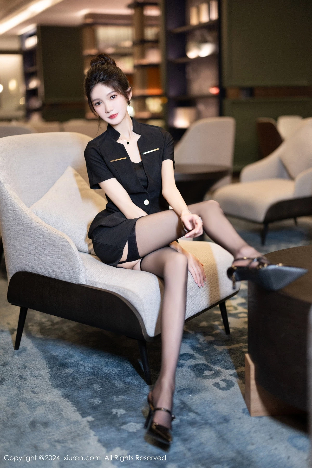 秀人集.com_[XiuRen秀人网]No.8791_模特程程程性感黑色OL服饰露黑色蕾丝内衣配黑丝吊袜诱惑写真101P