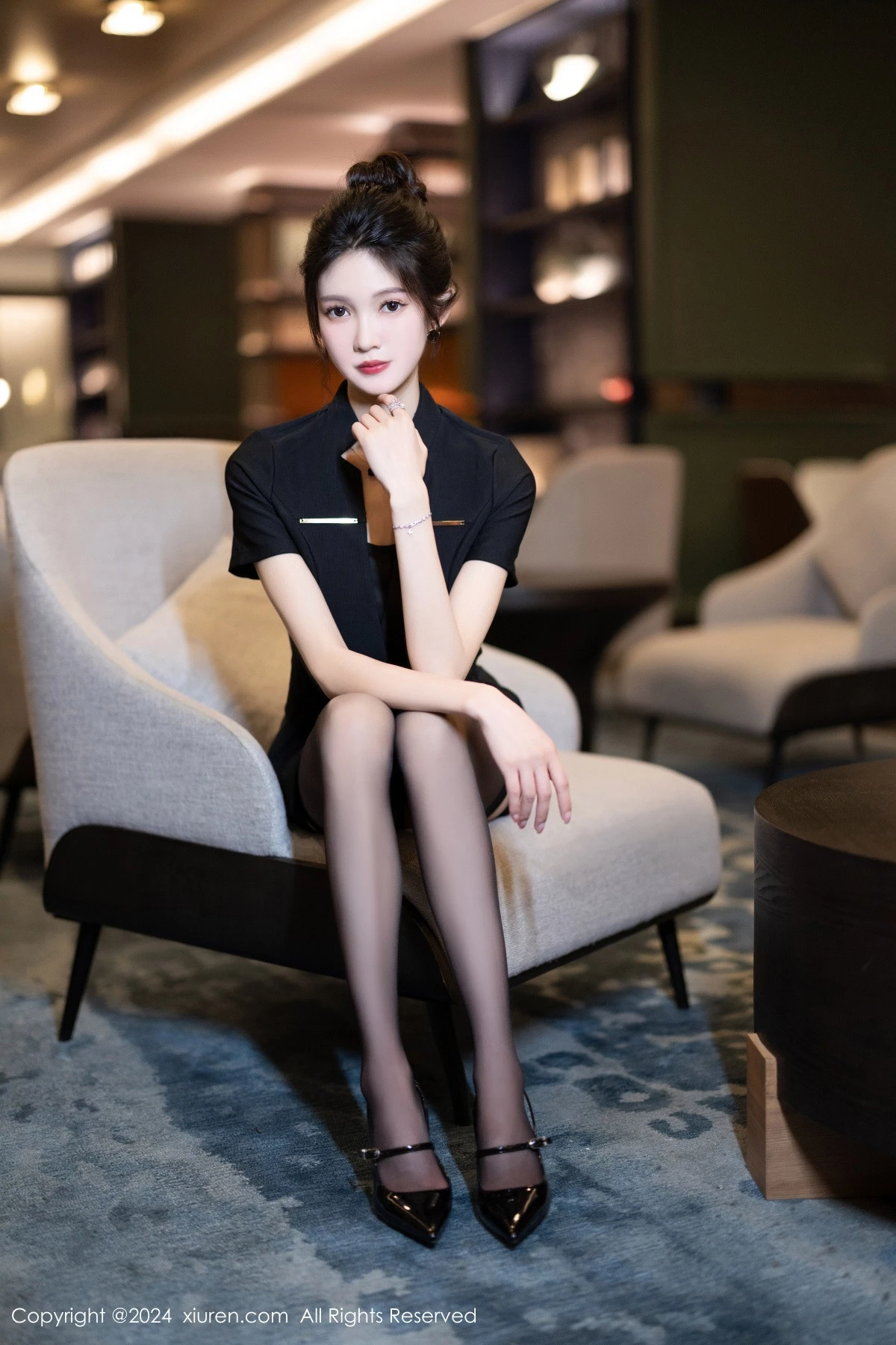 秀人集.com_[XiuRen秀人网]No.8791_模特程程程性感黑色OL服饰露黑色蕾丝内衣配黑丝吊袜诱惑写真101P