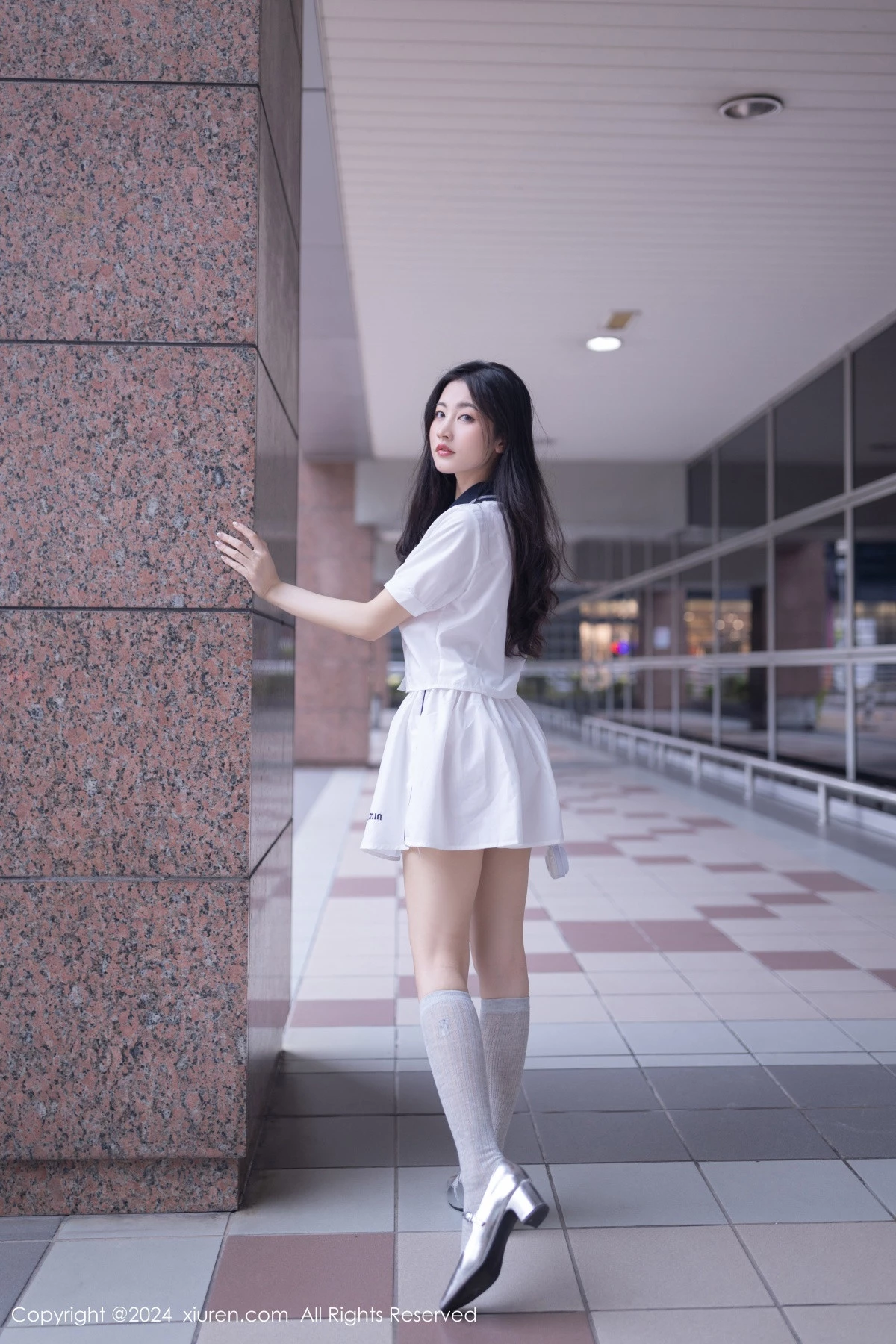 秀人集.com_[XiuRen秀人网]No.8793_模特鱼尾fish性感白色短裙套装露粉色内衣秀曼妙身姿迷人写真80P