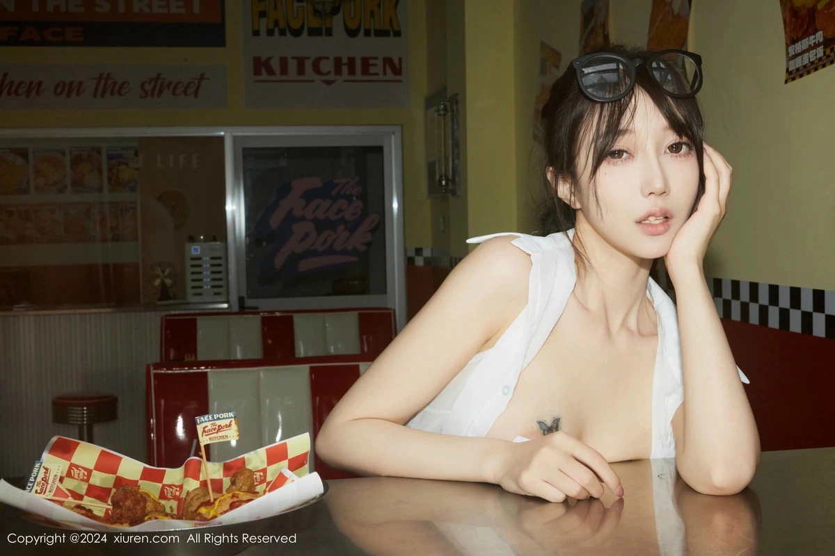 秀人集.com_[XiuRen秀人网]No.8811_模特玥儿玥er性感蓝色超短牛仔裤配超薄黑丝秀曼妙身姿诱惑写真74P