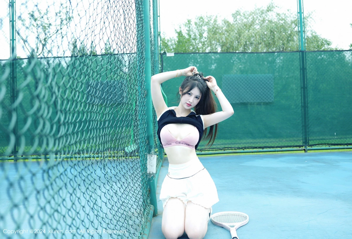 秀人集.com_[XiuRen秀人网]No.8821_模特诗诗kiki户外性感运动装露粉色内衣秀丰腴身姿惹火诱惑写真74P