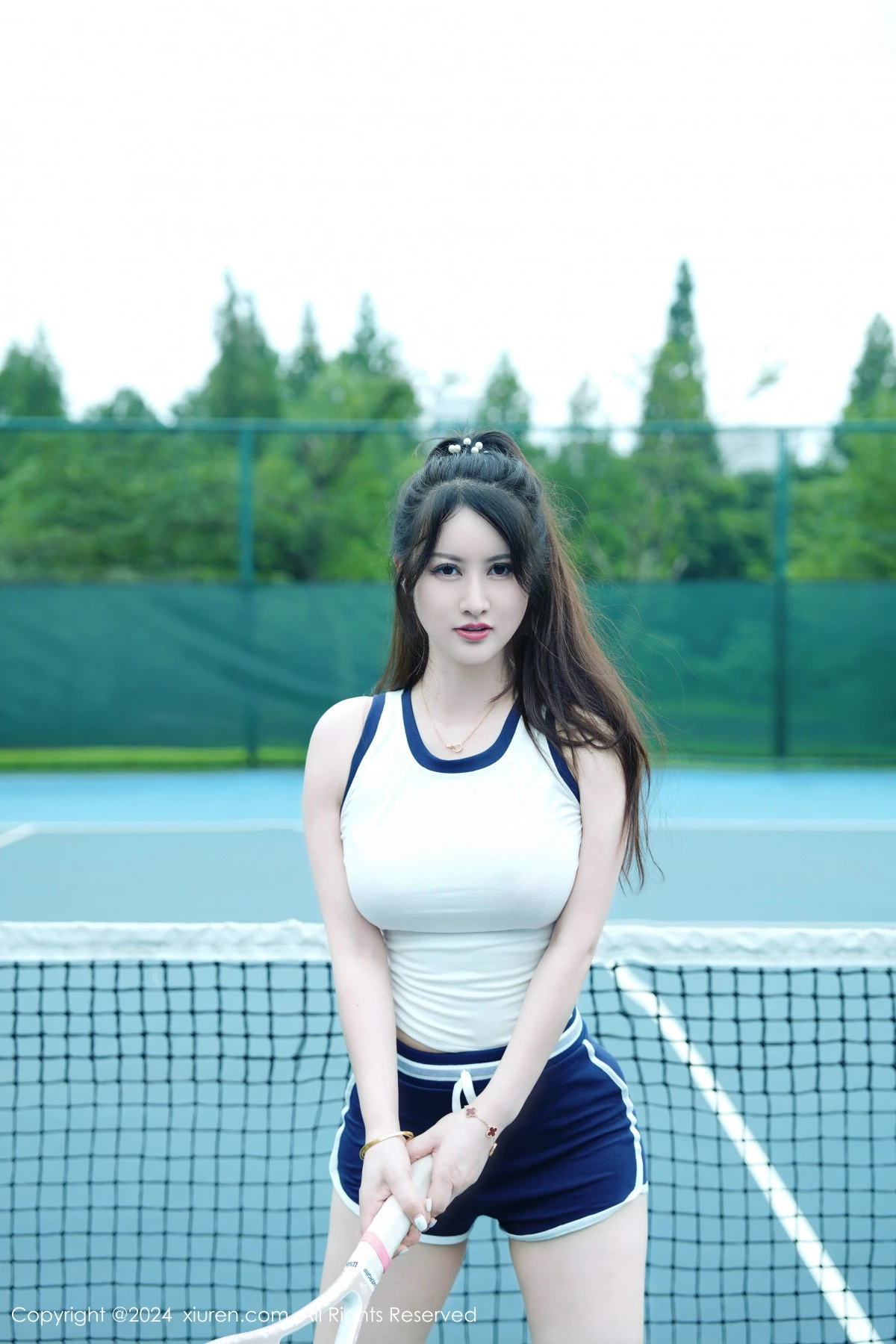 秀人集.com_[XiuRen秀人网]No.8821_模特诗诗kiki户外性感运动装露粉色内衣秀丰腴身姿惹火诱惑写真74P