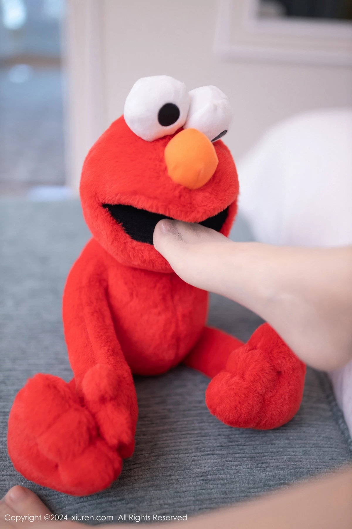 秀人集.com_[XiuRen秀人网]No.8834_模特杏子Yada白色轻透连衣短裙配超薄肉丝秀曼妙身姿诱惑写真84P