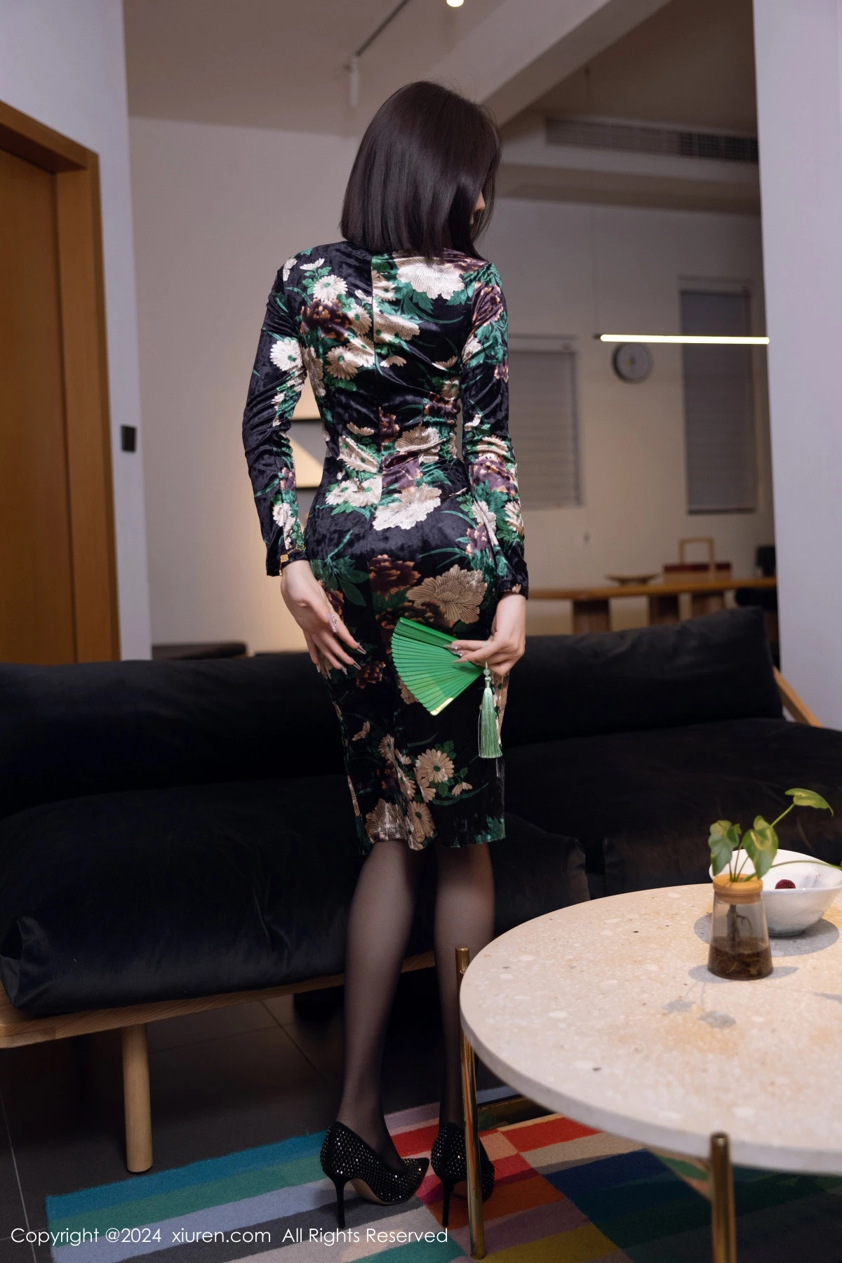 秀人集.com_[XiuRen秀人网]No.8876_女神徐莉芝Booty性感深色图案旗袍配超薄黑丝秀曼妙身姿诱惑写真88P