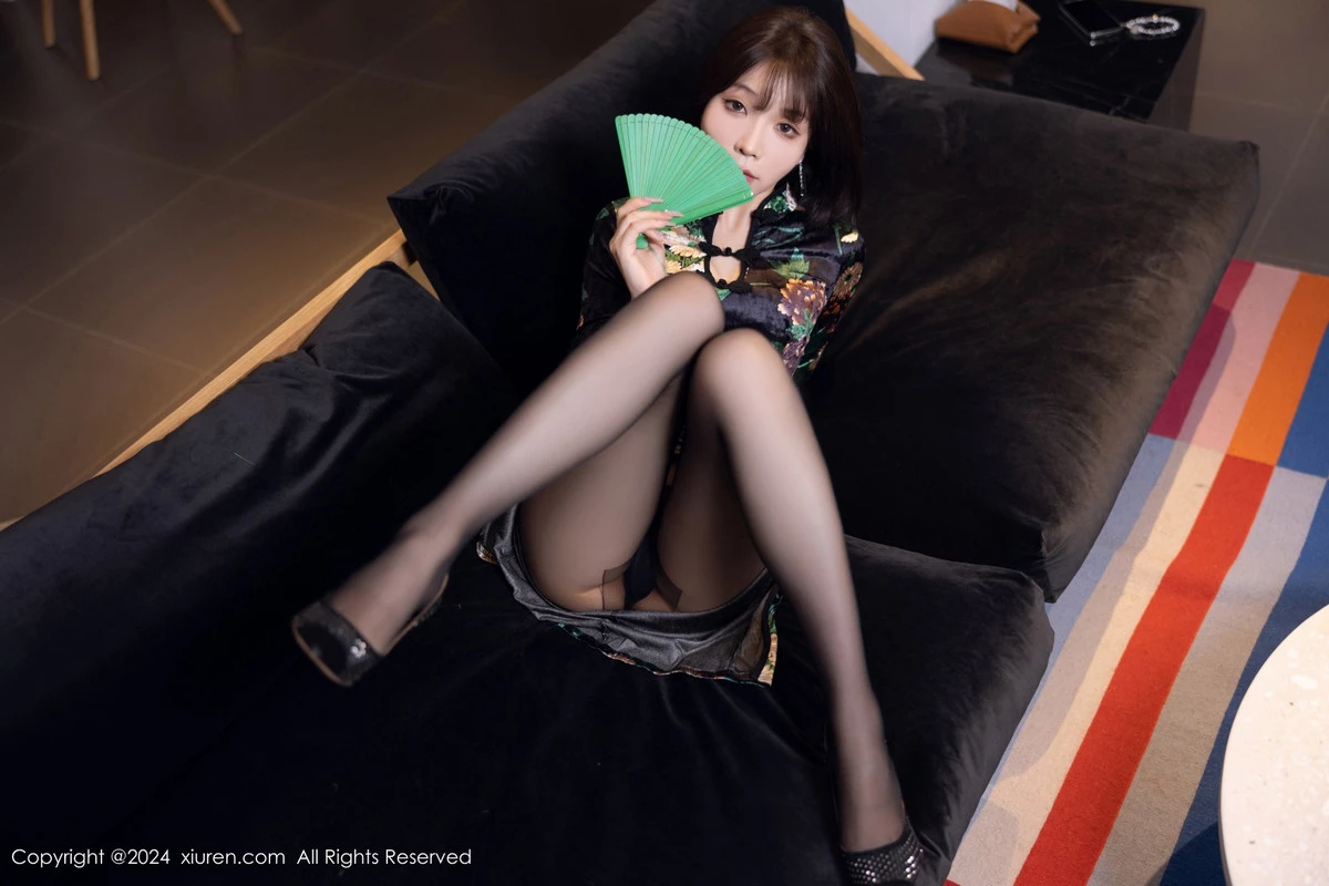 秀人集.com_[XiuRen秀人网]No.8876_女神徐莉芝Booty性感深色图案旗袍配超薄黑丝秀曼妙身姿诱惑写真88P