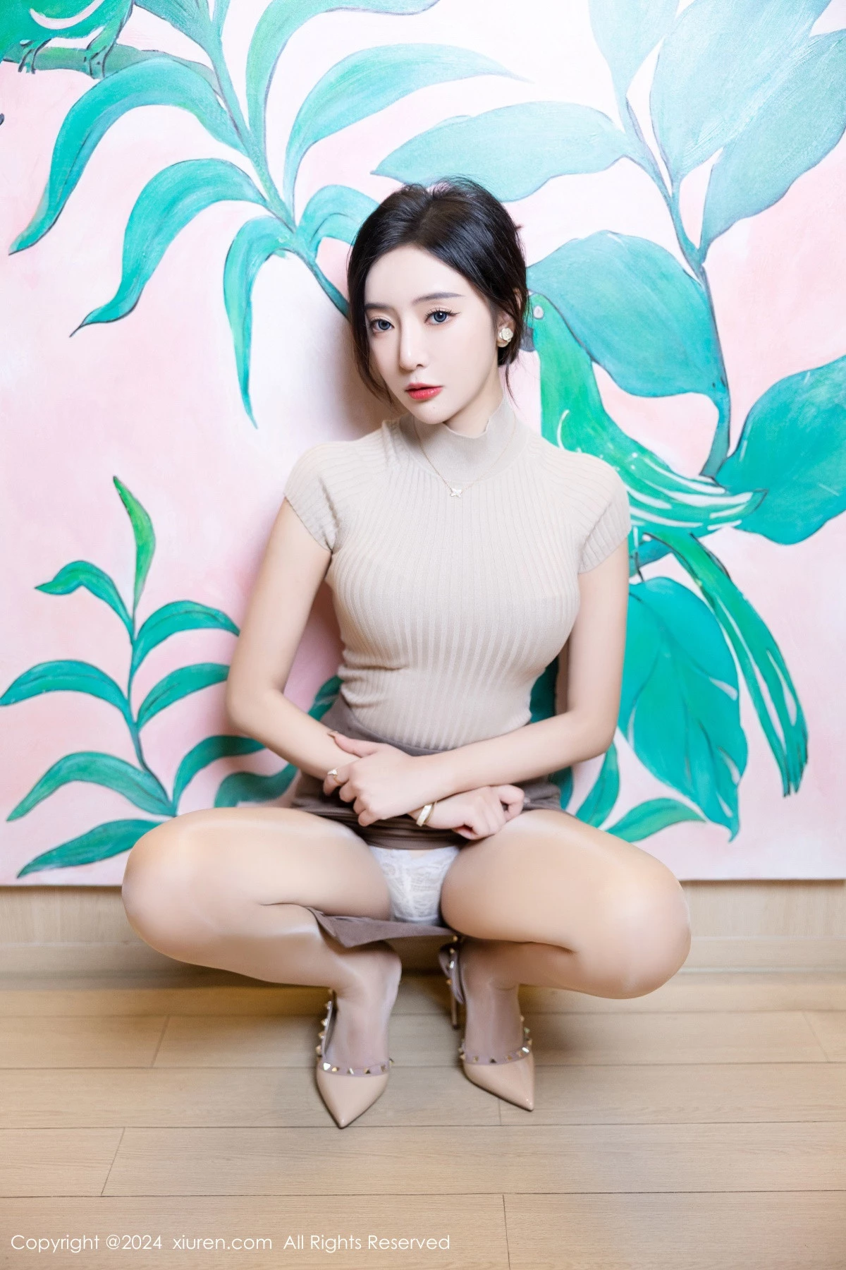 秀人集.com_[XiuRen秀人网]No.8741_女神王馨瑶yanni浅色上衣配短裙露闪亮肉丝秀丰满身姿诱惑写真80P