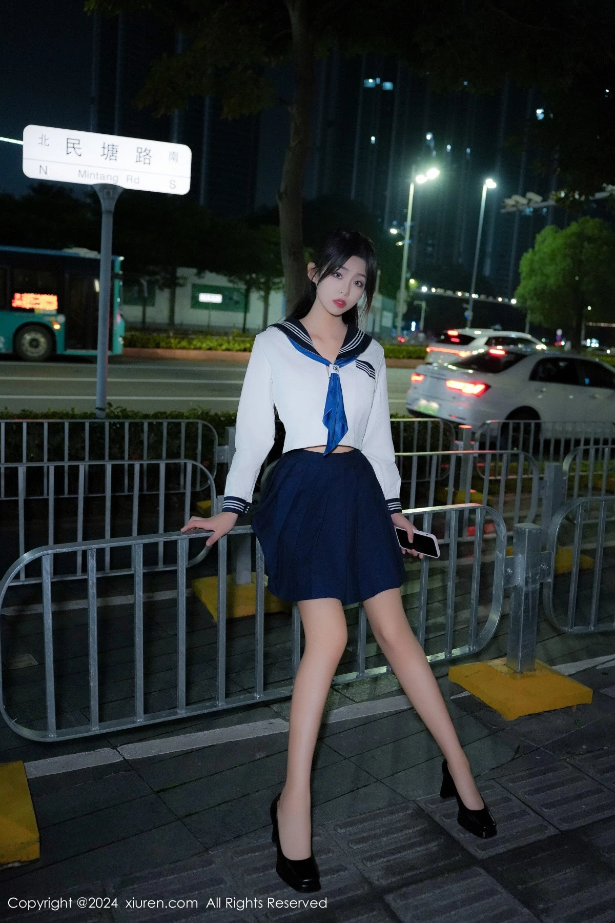 秀人集.com_[XiuRen秀人网]No.8879_模特董林越性感蓝白色校服配黑高跟半脱秀丰满身姿惹火诱惑写真66P