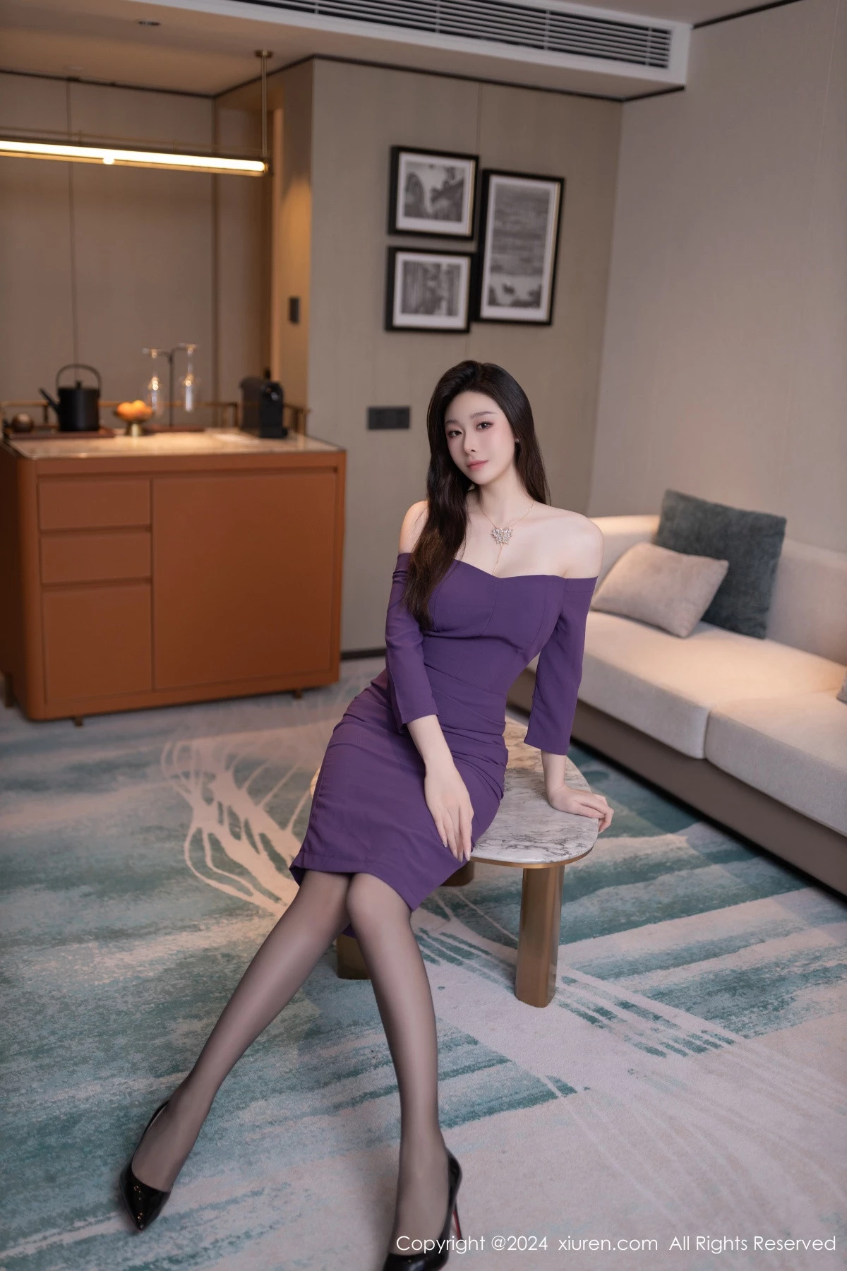 秀人集.com_[XiuRen秀人网]No.8881_模特小逗逗性感紫色连衣短裙配超薄黑丝秀曼妙身姿完美诱惑写真80P