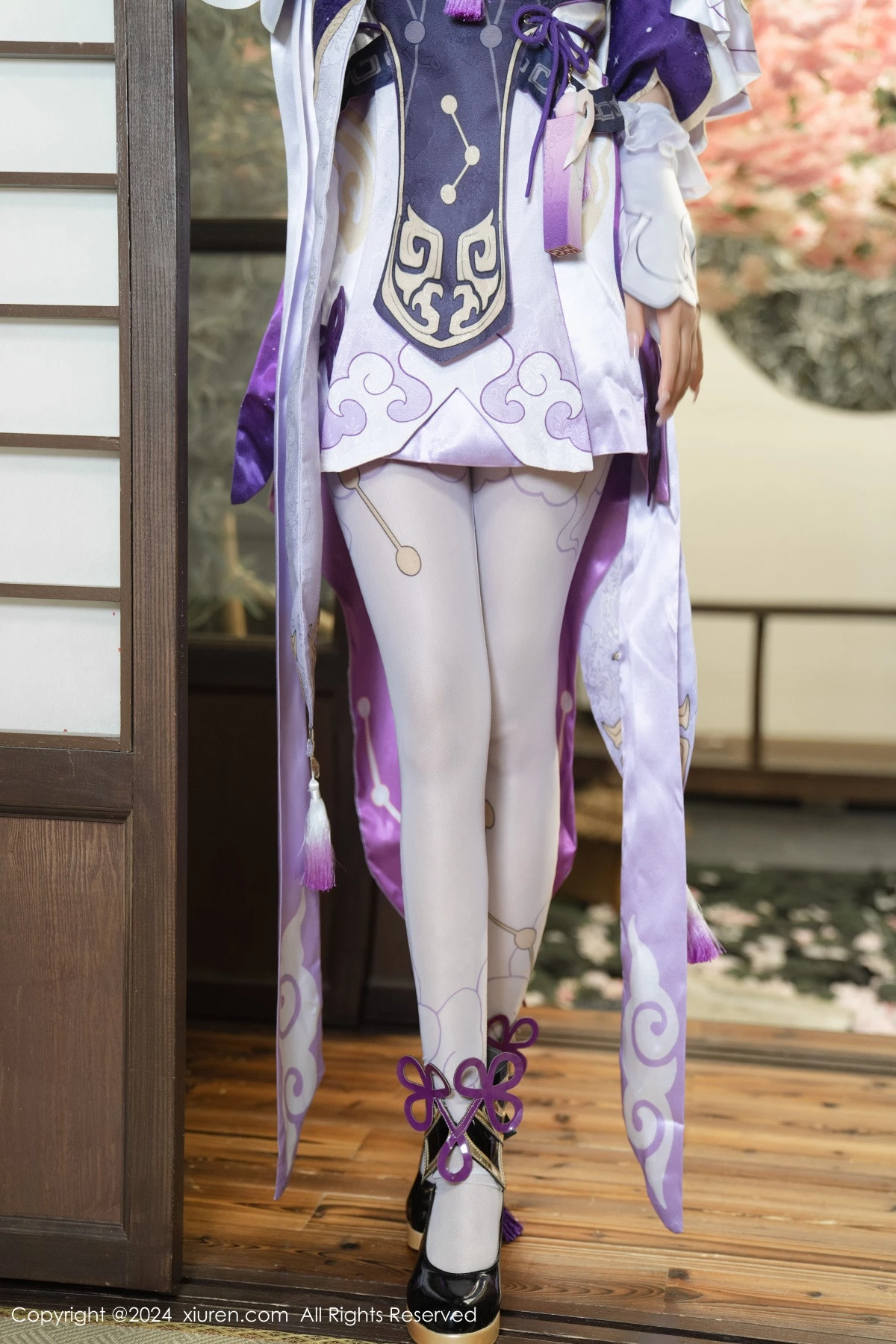 秀人集.com_[XiuRen秀人网]No.8943_女神杨晨晨Yome性感紫色Cosplay服饰配白丝袜秀丰满身材诱惑写真79P