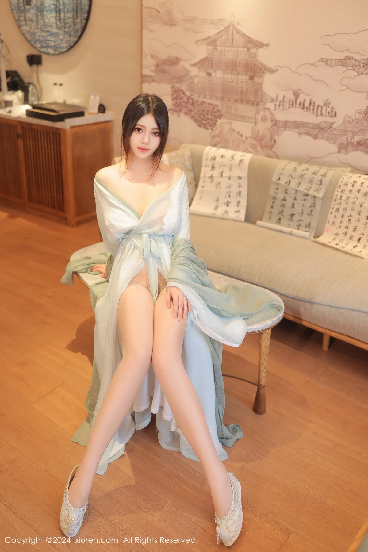 秀人集.com_[XiuRen秀人网]No.8937_模特蛋蛋宝私房性感绿色古装服饰配超薄肉丝秀丰腴身姿诱惑写真83P