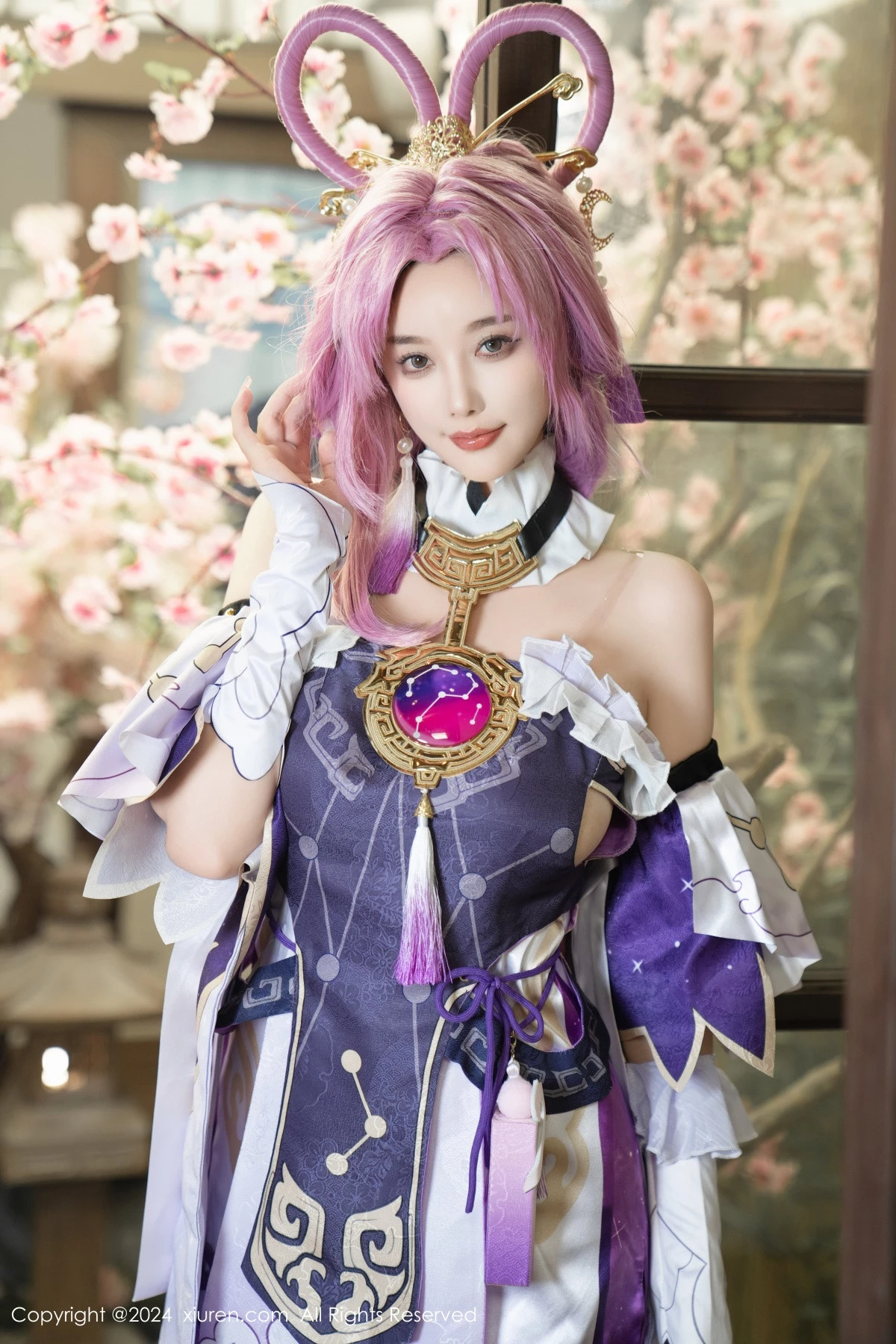 秀人集.com_[XiuRen秀人网]No.8943_女神杨晨晨Yome性感紫色Cosplay服饰配白丝袜秀丰满身材诱惑写真79P