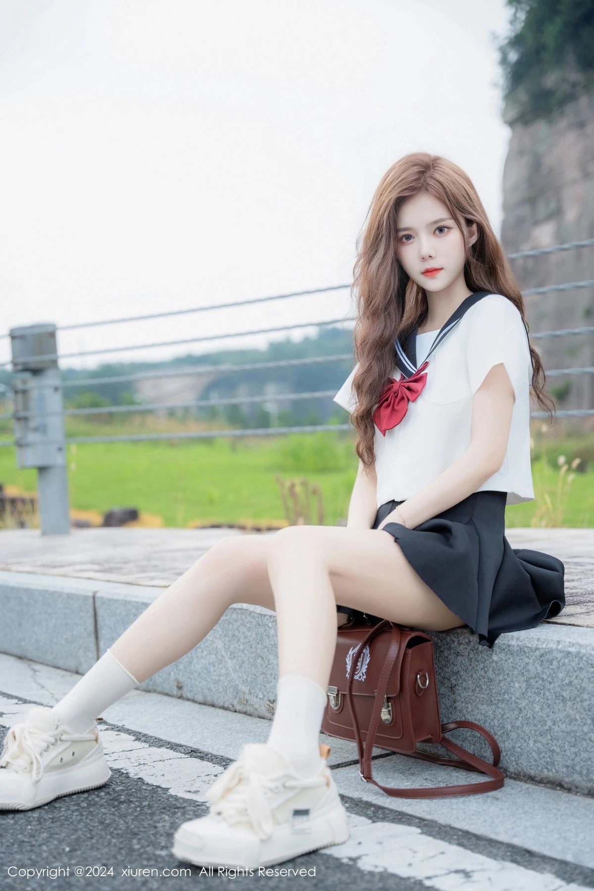 秀人集.com_[XiuRen秀人网]No.8948_新人模特拍黄瓜girl性感JK制服露白色蕾丝内衣秀曼妙身姿诱惑写真81P