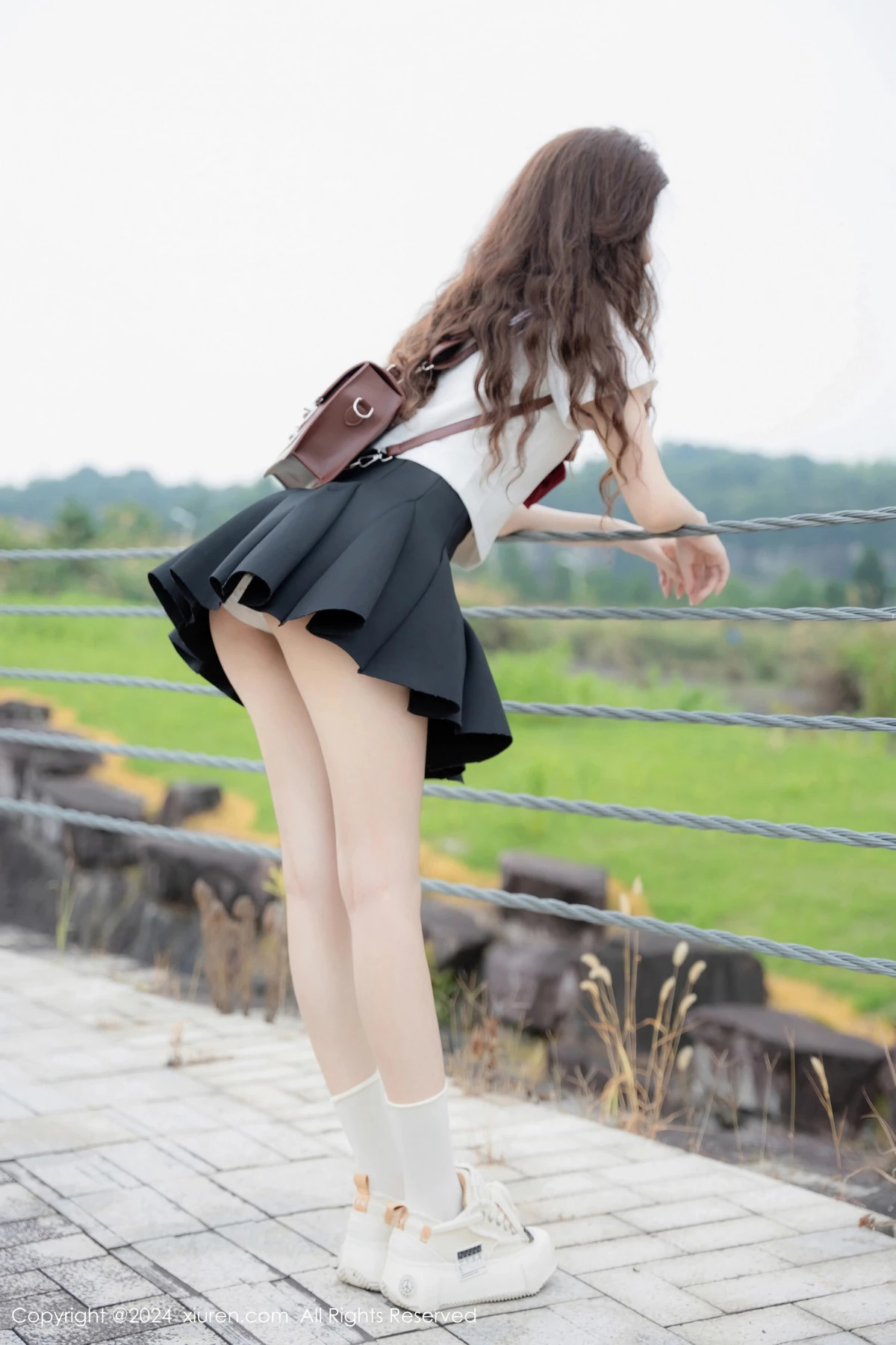 秀人集.com_[XiuRen秀人网]No.8948_新人模特拍黄瓜girl性感JK制服露白色蕾丝内衣秀曼妙身姿诱惑写真81P