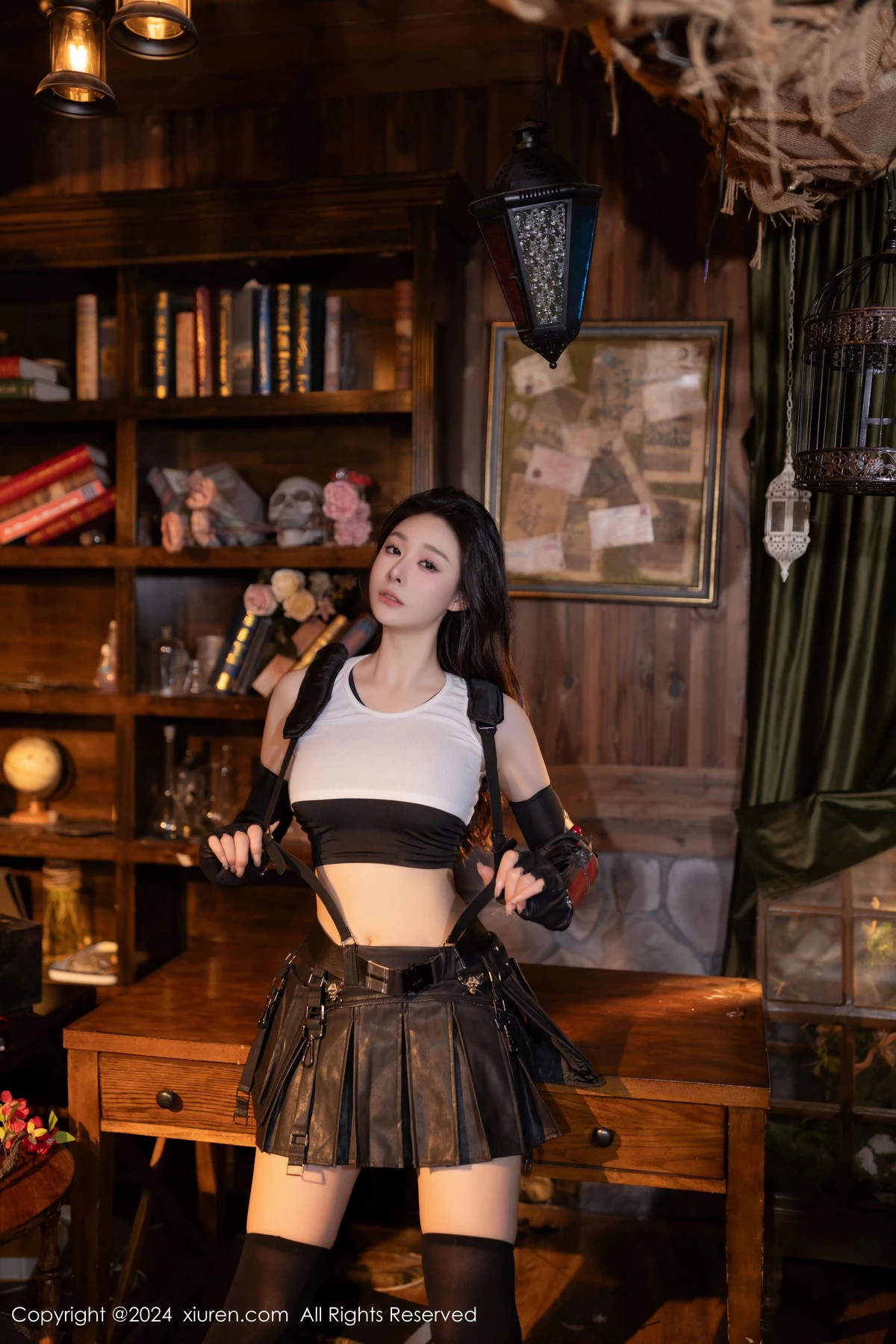 秀人集.com_[XiuRen秀人网]No.8953_模特小逗逗性感黑色短裙露情趣吊带配黑丝袜秀曼妙身姿诱惑写真80P