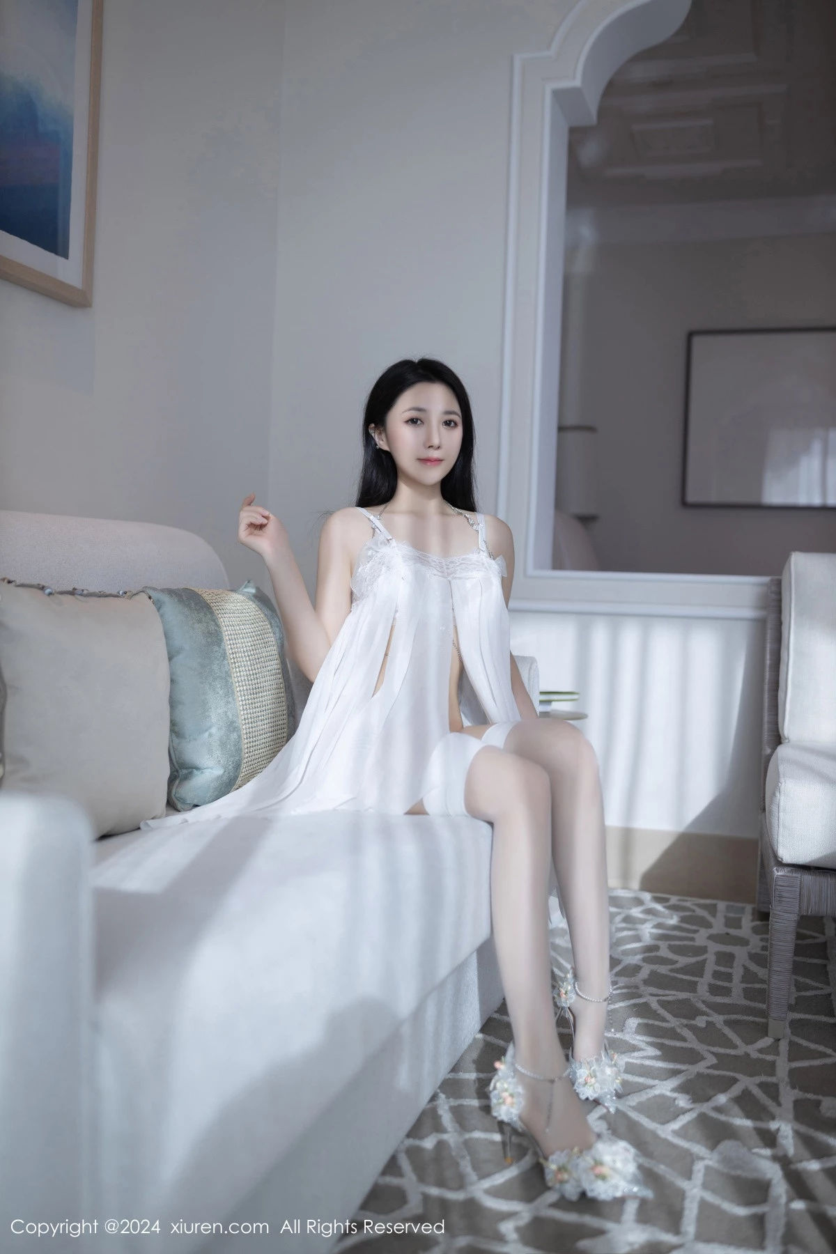 秀人集.com_[XiuRen秀人网]No.8962_模特鱼子酱Fish性感白色轻透连衣裙露珍珠内衣秀惹火身材诱惑写真80P