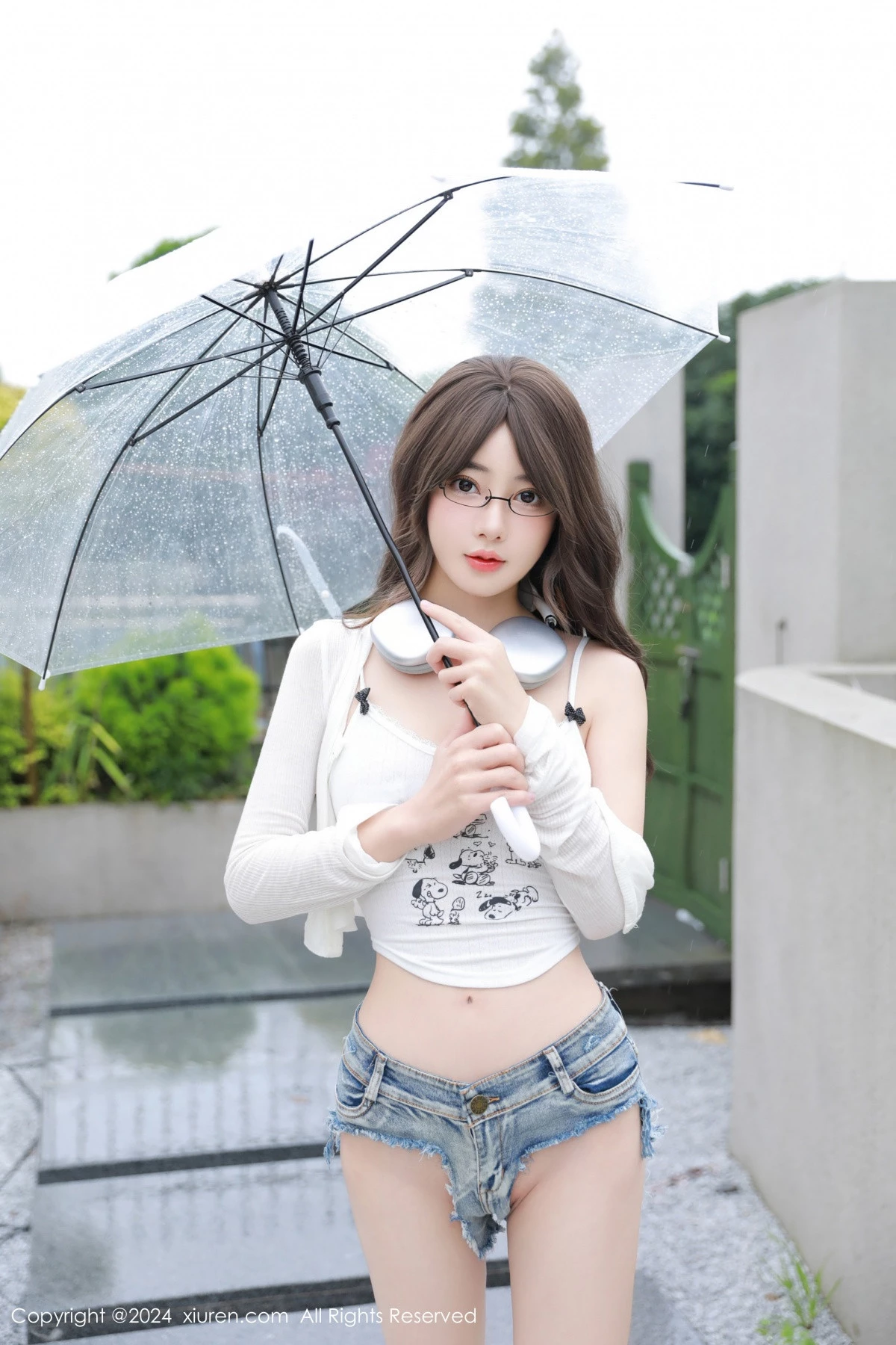 秀人集.com_[XiuRen秀人网]No.8964_模特桃妖夭性感白色服饰配超短牛仔裤秀曼妙身姿惹火诱惑写真83P