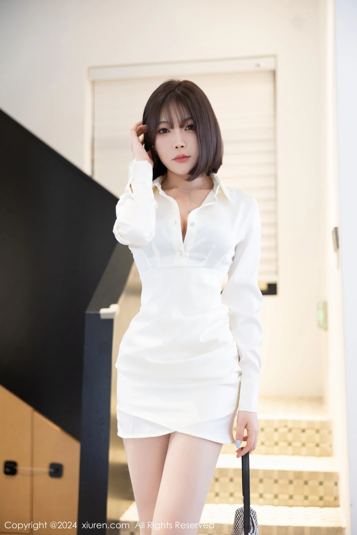 秀人集.com_[XiuRen秀人网]No.8963_女神徐莉芝Booty性感白色服饰露蓝色内衣配白丝袜迷人诱惑写真87P