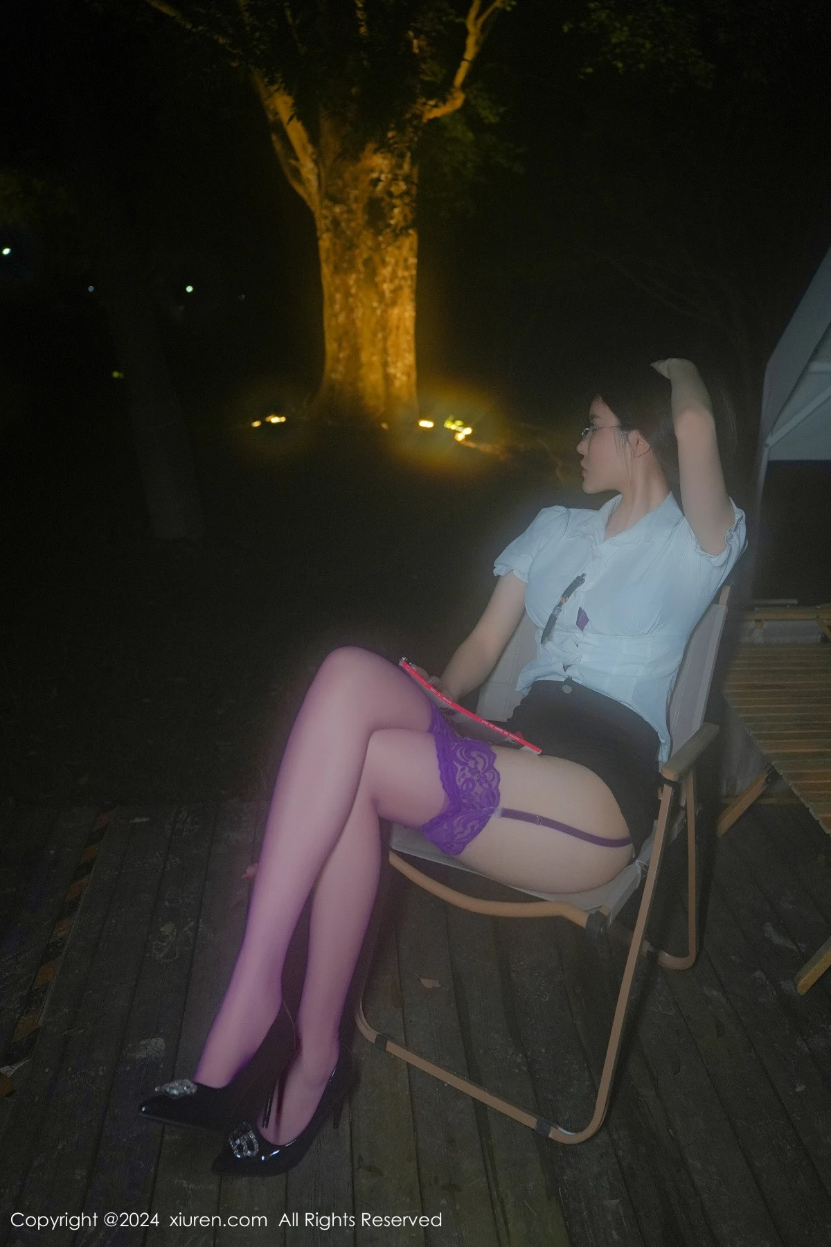 秀人集.com_[XiuRen秀人网]No.8999_模特Erikaki性感白T露紫色内衣配紫丝吊袜秀完美身材诱惑写真79P