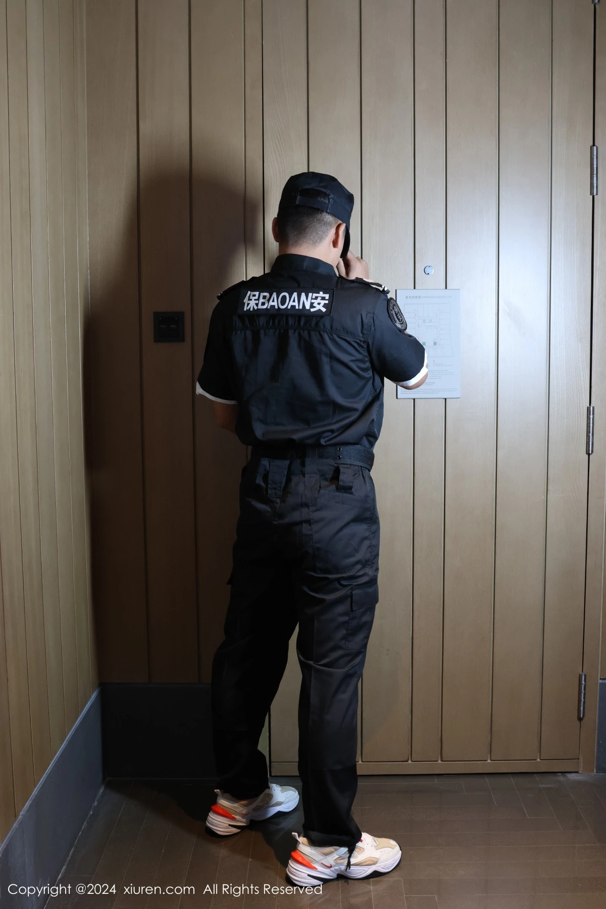 秀人集.com_[XiuRen秀人网]No.8991_模特小薯条nienie性感白色连衣短裙配白丝袜秀完美身材诱惑写真75P