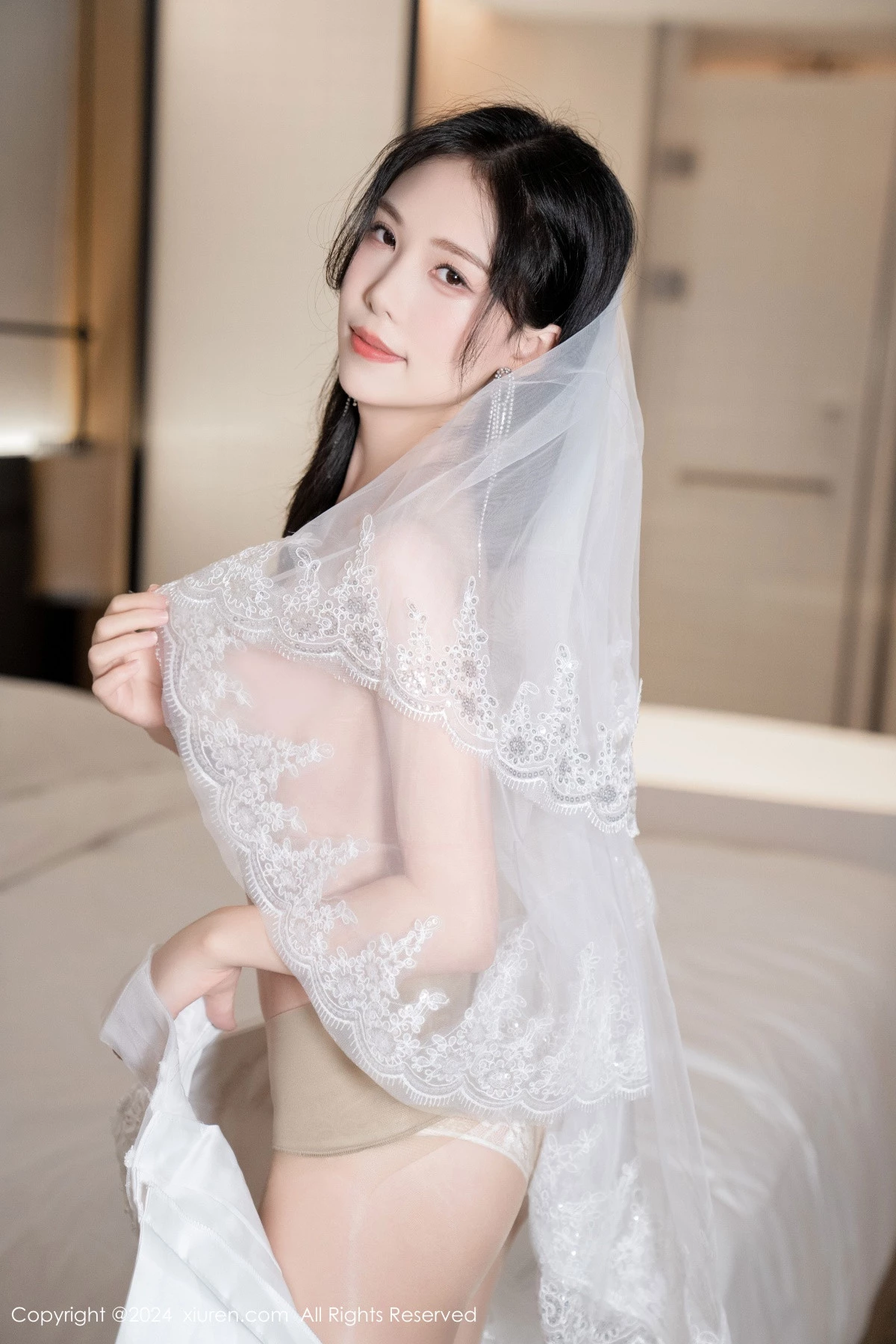 秀人集.com_[XiuRen秀人网]No.8998_模特利世浴室场景性感白色婚纱配超薄肉丝秀完美身材诱惑写真100P