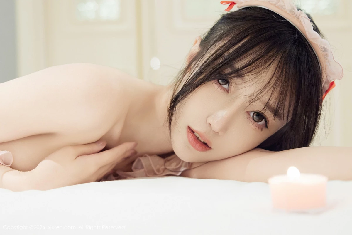 秀人集.com_[XiuRen秀人网]No.9027_模特玥儿玥er私房性感粉色女仆装扮配白丝袜秀完美身材诱惑写真70P