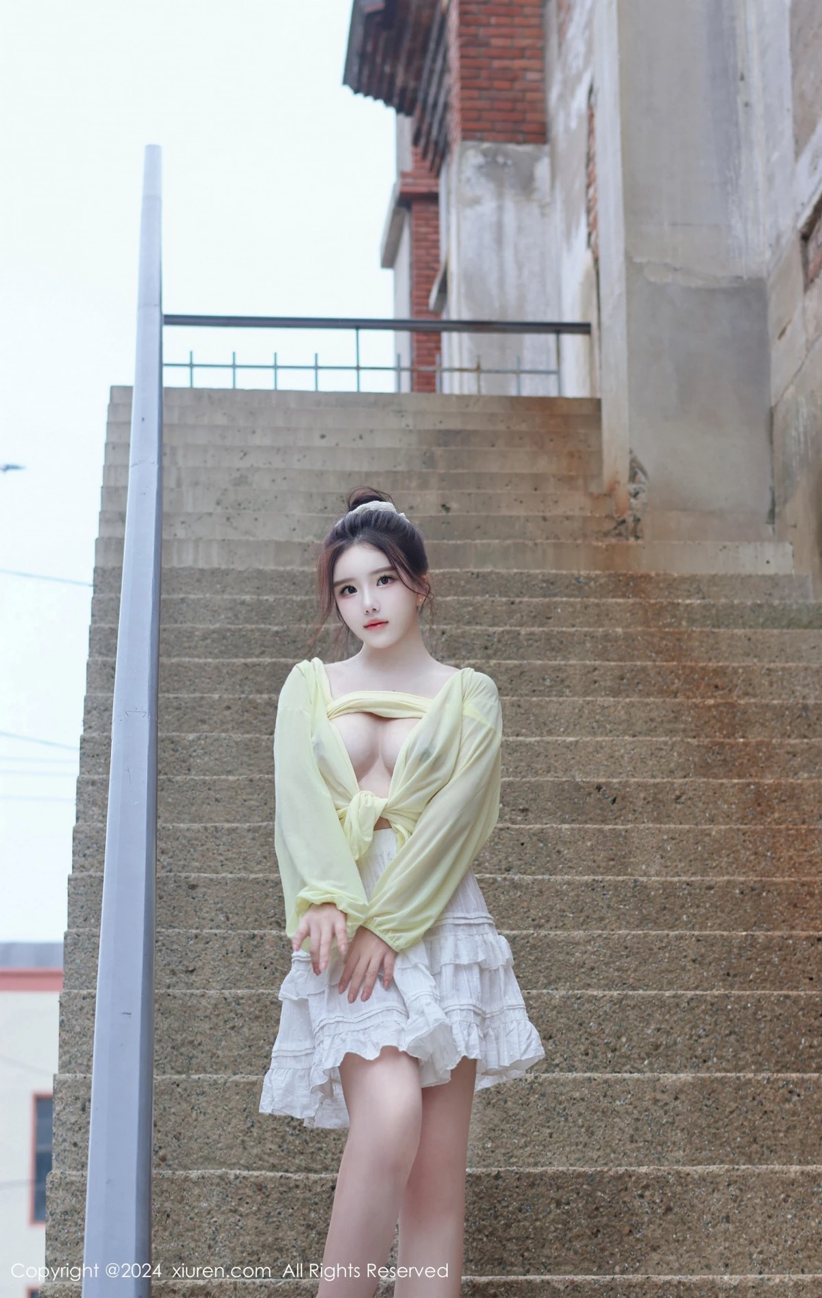 秀人集.com_[XiuRen秀人网]No.9024_模特小薯条nienie性感黄色上衣配白色短裙秀曼妙身姿迷人写真89P
