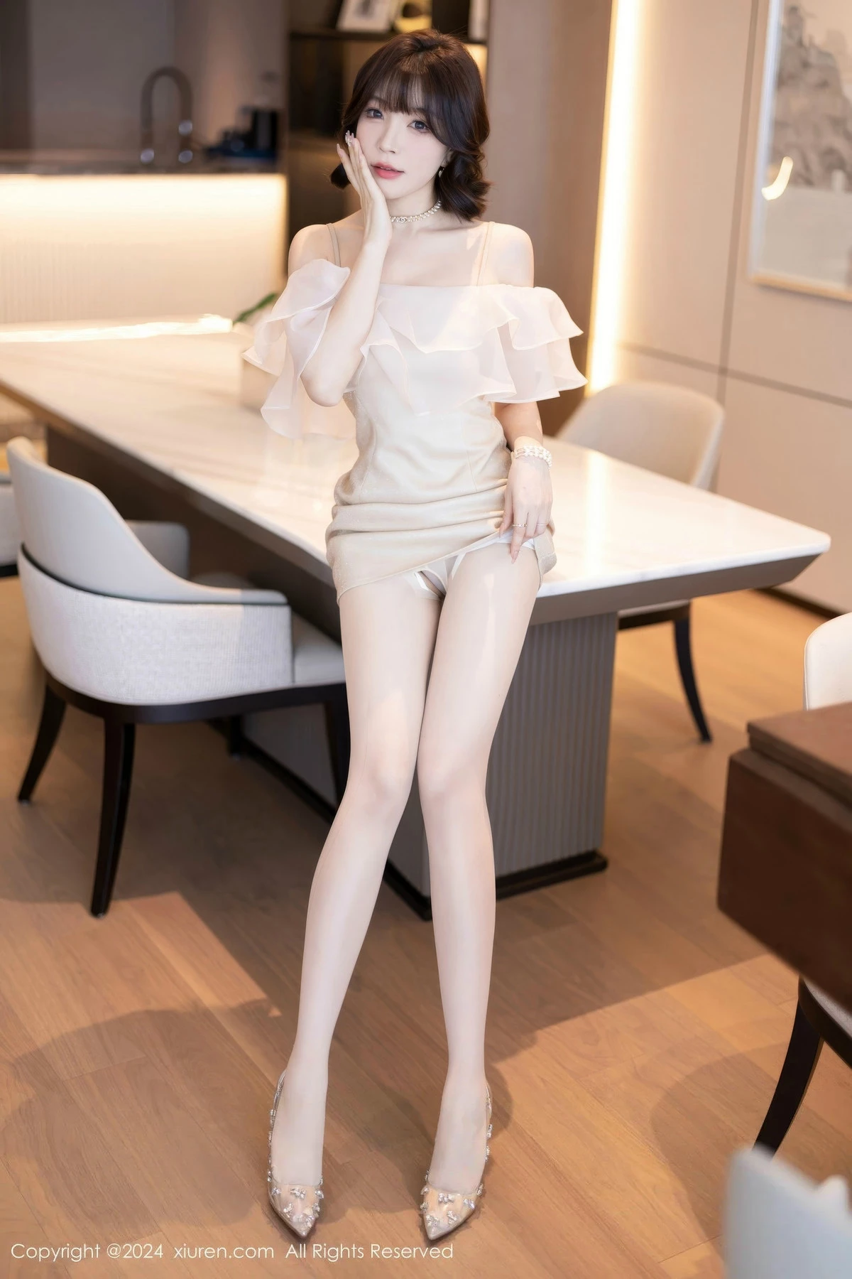 秀人集.com_[XiuRen秀人网]No.8917_女神徐莉芝Booty性感浅色连衣短裙+黑色情趣内衣迷人诱惑写真90P