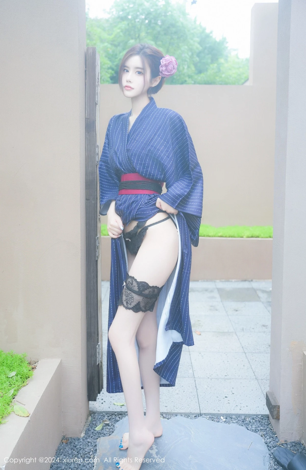 秀人集.com_[XiuRen秀人网]No.8928_模特Erikaki户外枷锁主题性感黑色情趣内衣秀白嫩美腿诱惑写真79P