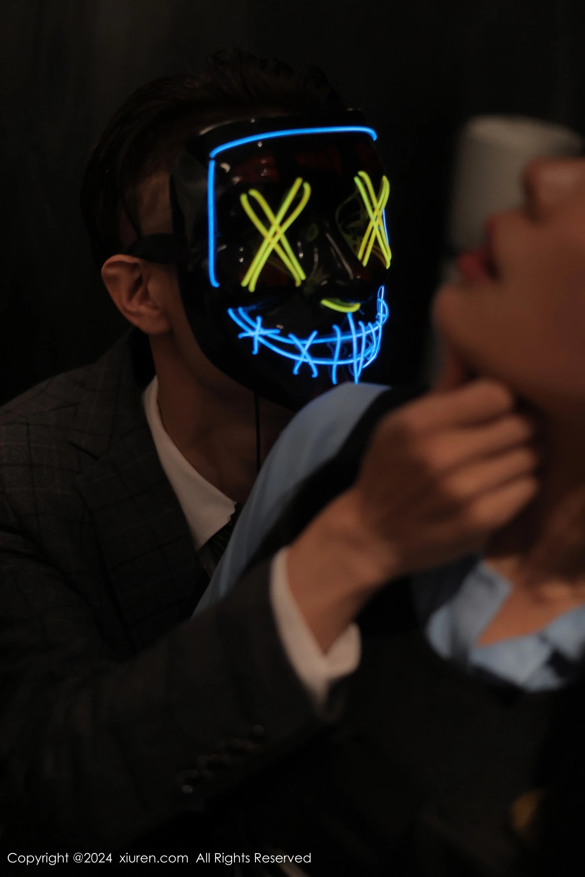 秀人集.com_[XiuRen秀人网]No.9071_模特麦田性感兔子造型黑色制服配超薄黑丝秀曼妙身姿诱惑写真87P