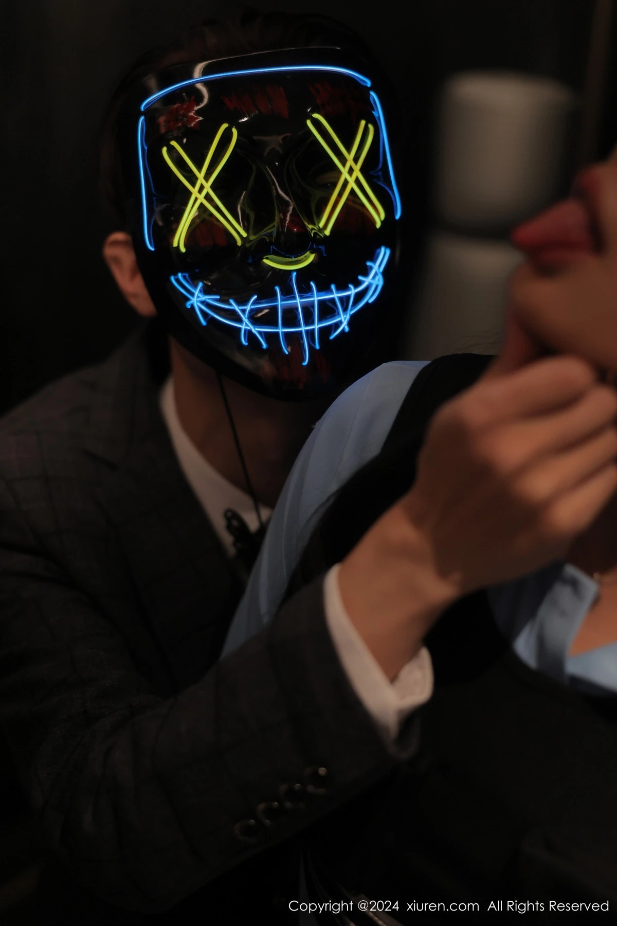 秀人集.com_[XiuRen秀人网]No.9071_模特麦田性感兔子造型黑色制服配超薄黑丝秀曼妙身姿诱惑写真87P