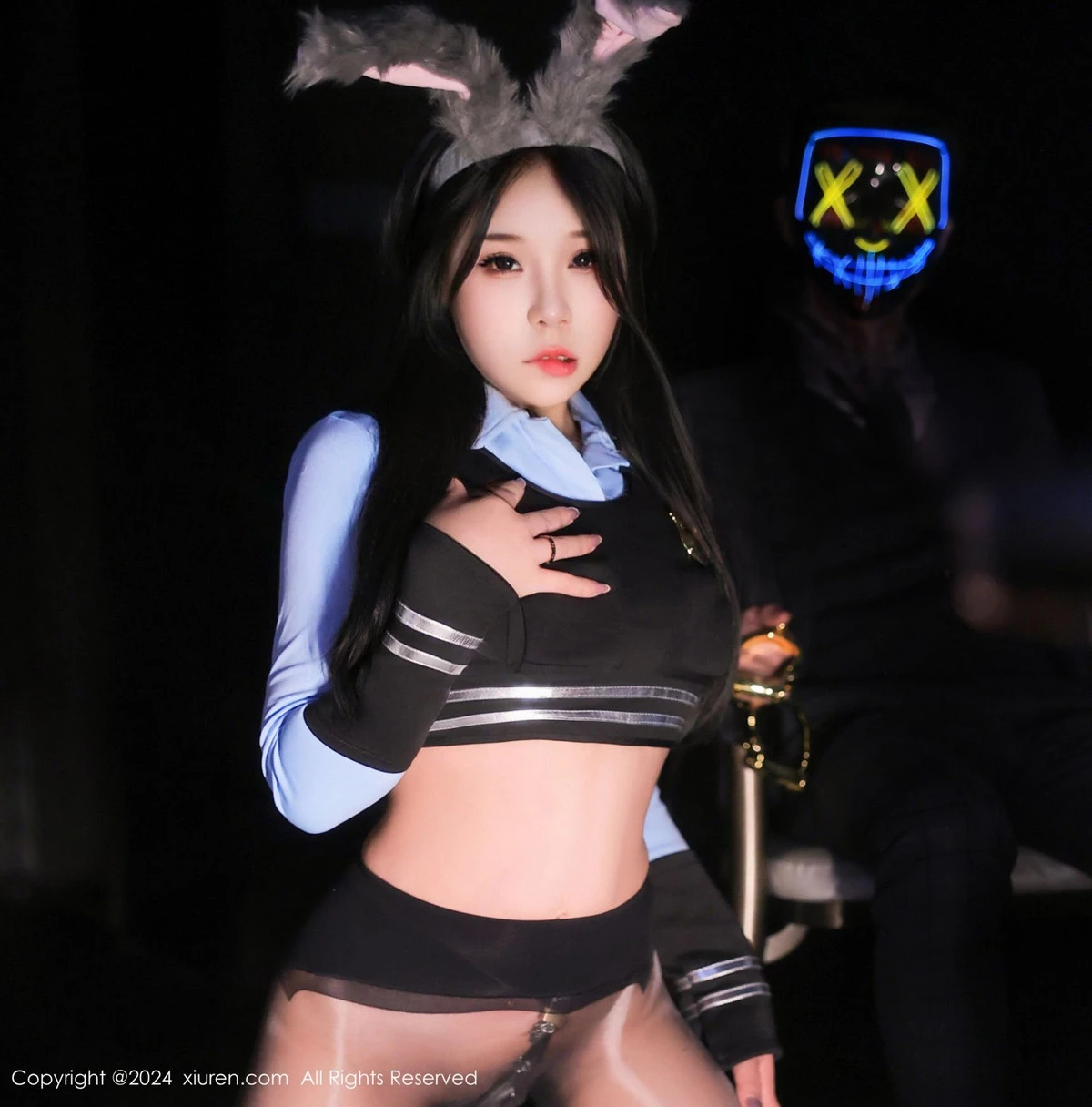 秀人集.com_[XiuRen秀人网]No.9071_模特麦田性感兔子造型黑色制服配超薄黑丝秀曼妙身姿诱惑写真87P