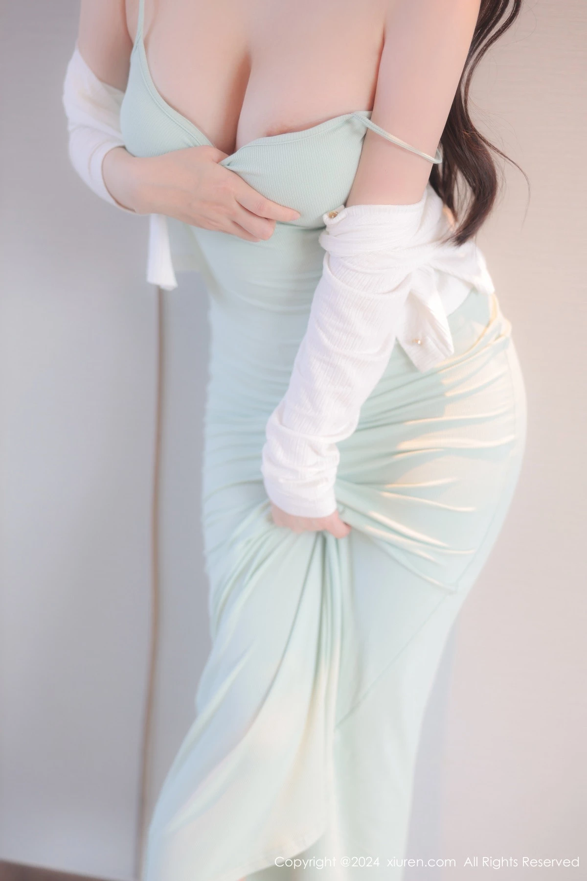 秀人集.com_[XiuRen秀人网]No.9080_模特白茹雪abby性感浅色连衣长裙配超薄肉丝秀丰腴身材诱惑写真83P