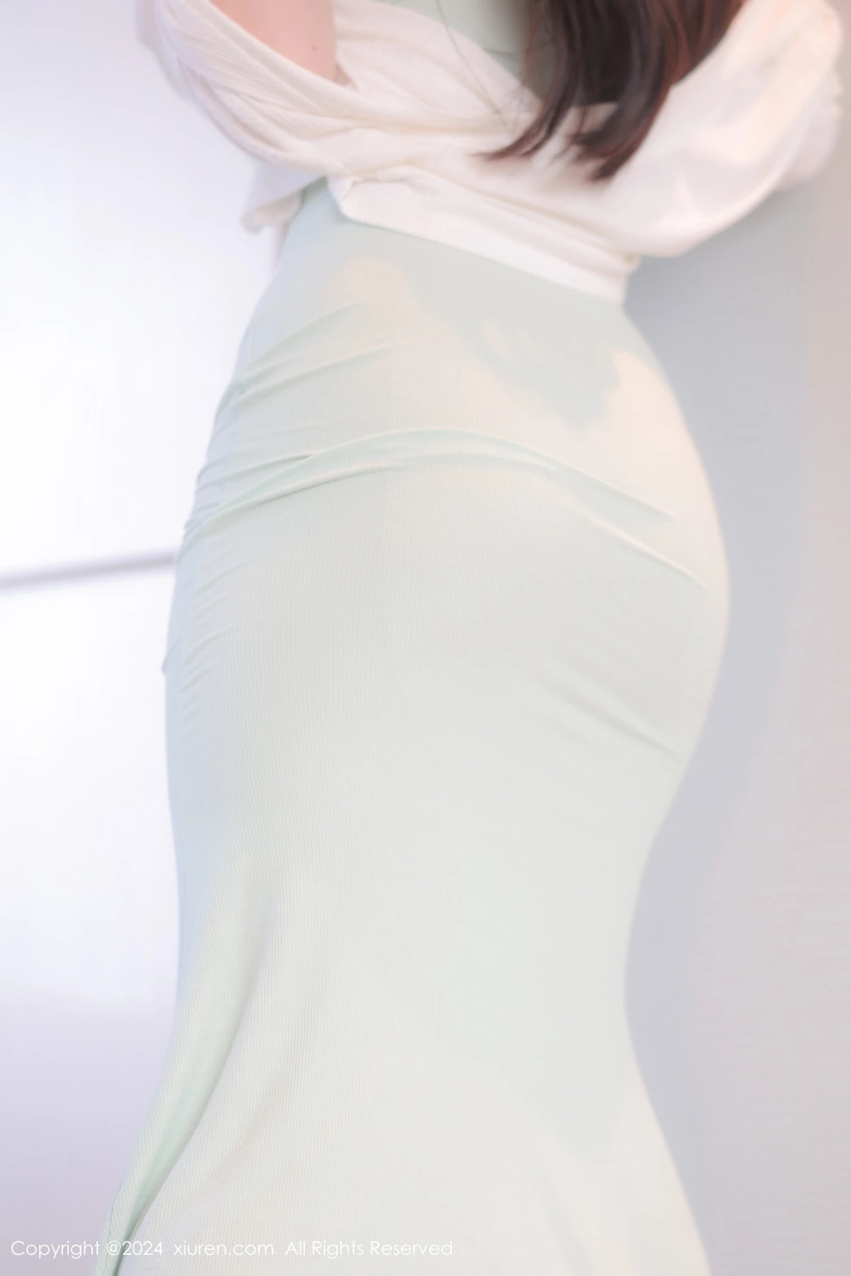 秀人集.com_[XiuRen秀人网]No.9080_模特白茹雪abby性感浅色连衣长裙配超薄肉丝秀丰腴身材诱惑写真83P