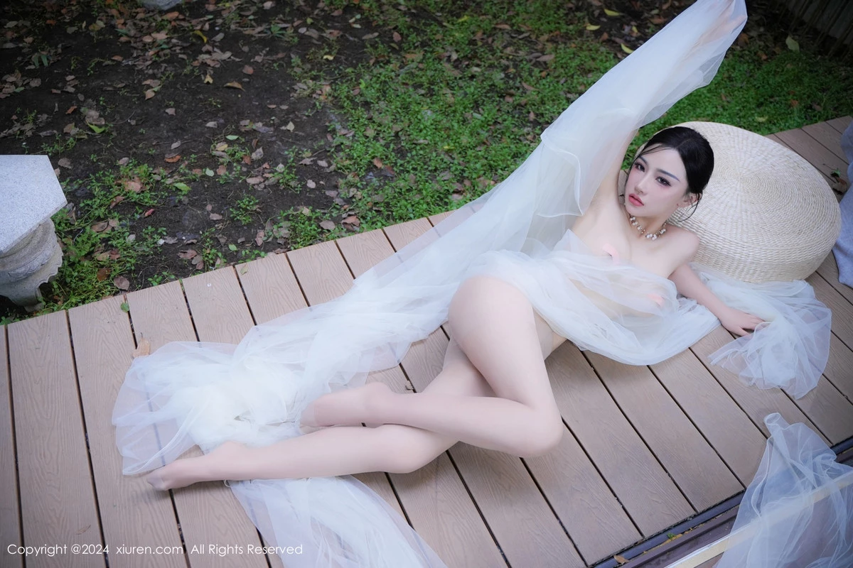 秀人集.com_[XiuRen秀人网]No.9105_模特妙可可Cheese户外场景性感半透白纱秀惹火身材撩人诱惑写真84P