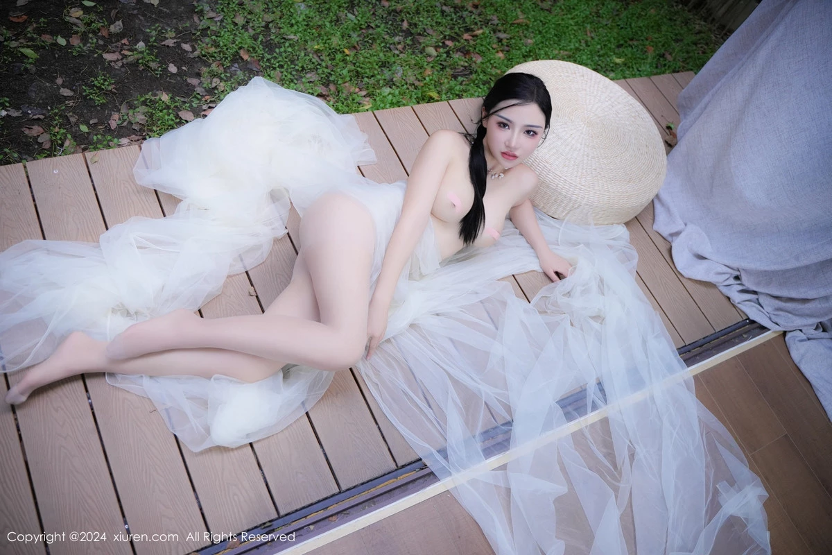 秀人集.com_[XiuRen秀人网]No.9105_模特妙可可Cheese户外场景性感半透白纱秀惹火身材撩人诱惑写真84P