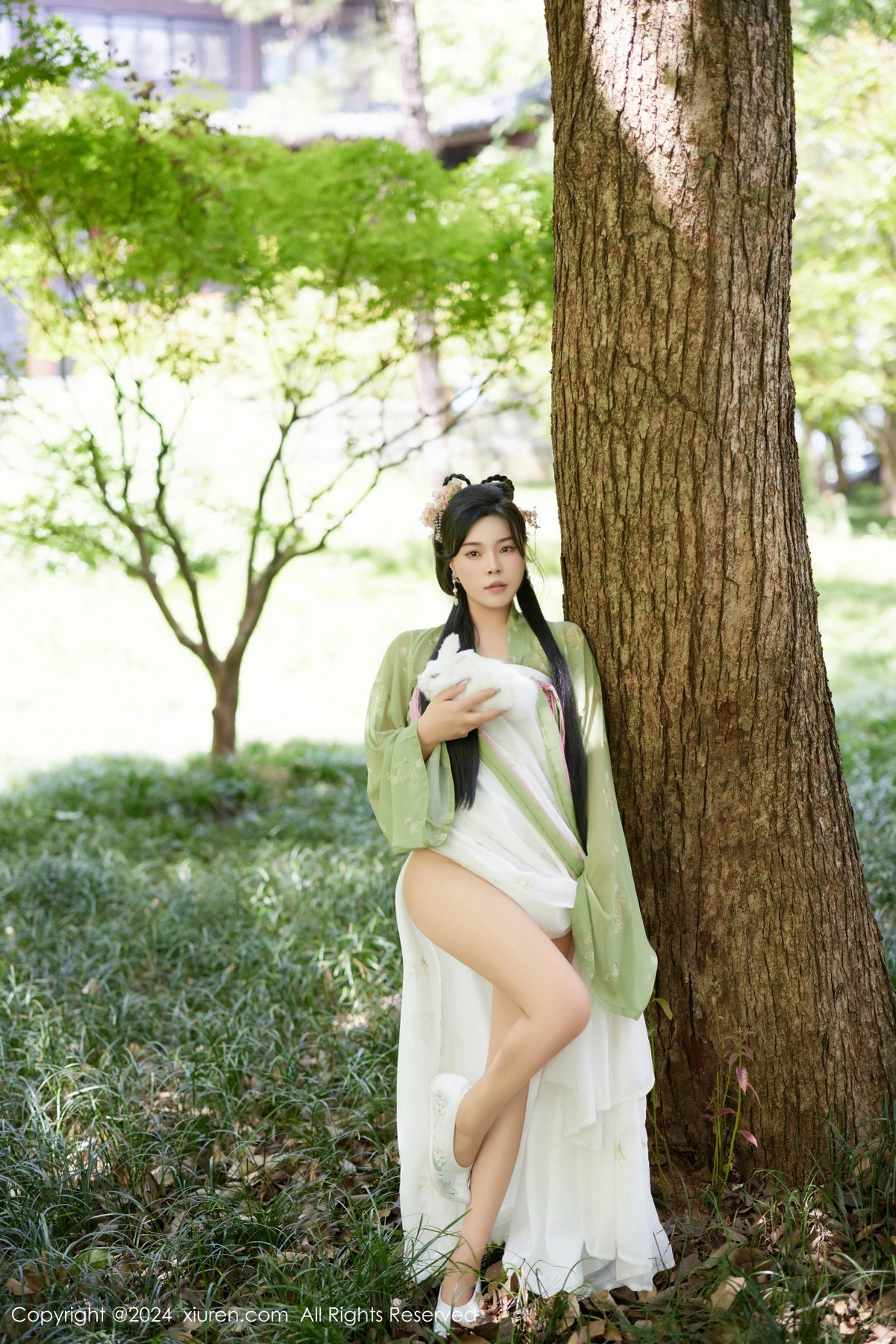 秀人集.com_[XiuRen秀人网]No.9162_模特麦田中秋汉服主题户外性感薄纱服饰秀曼妙身姿诱惑写真72P