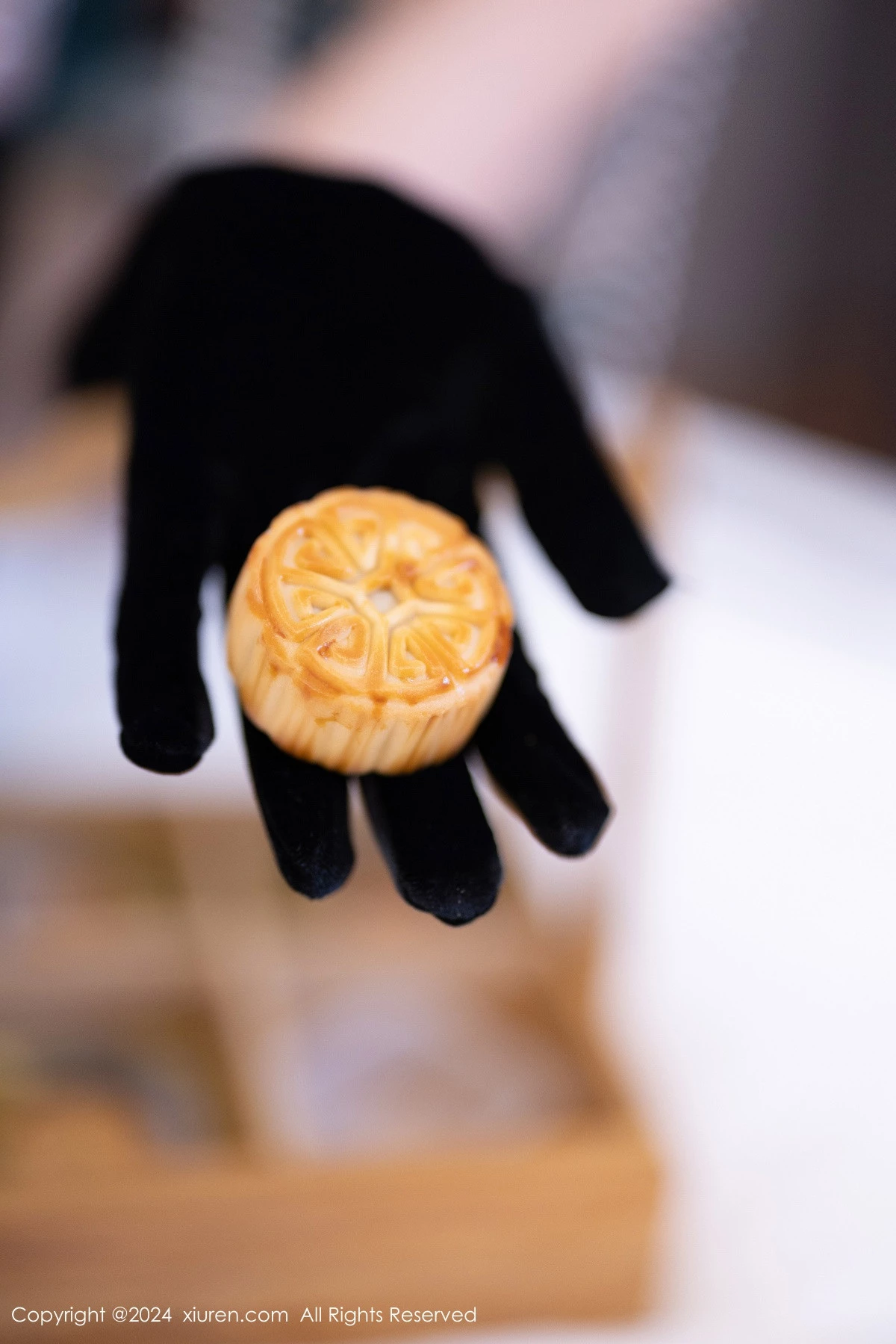 秀人集.com_[XiuRen秀人网]No.9165_女神杨晨晨Yome性感古风旗袍服饰配超薄肉丝秀丰腴身姿诱惑写真83P