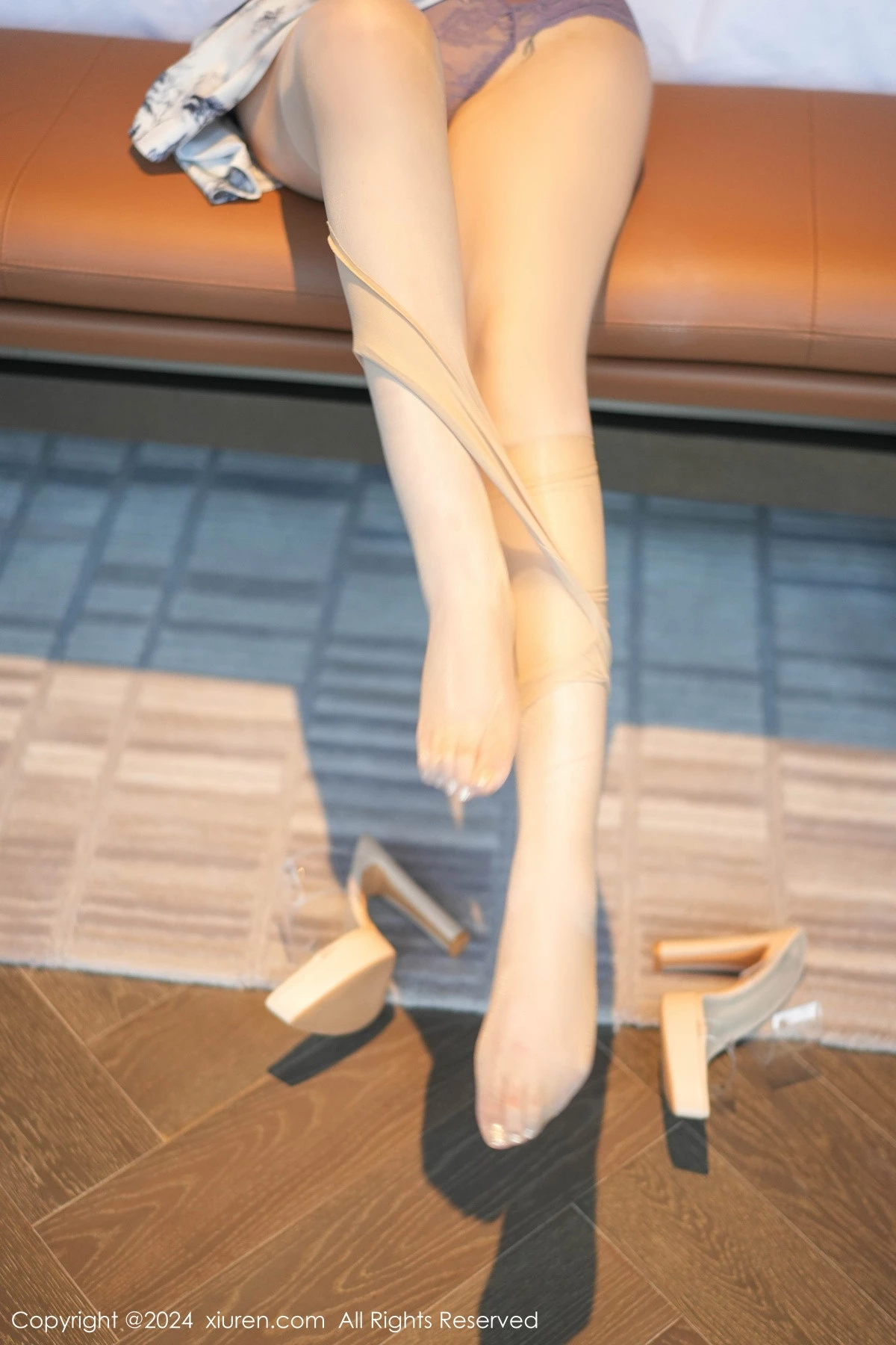 秀人集.com_[XiuRen秀人网]No.9058_模特允爾性感图案旗袍露紫色内衣配超薄肉丝秀丰腴身材诱惑写真71P