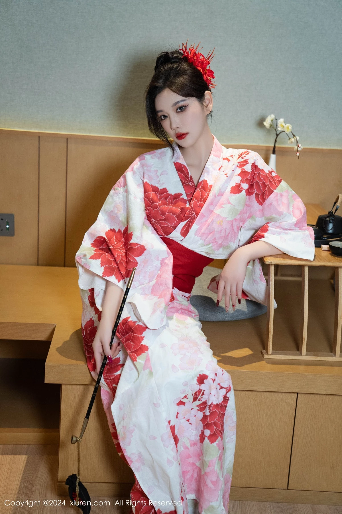 秀人集.com_[XiuRen秀人网]No.9208_女神杨晨晨性感红色花朵服饰露红色情趣内衣秀丰腴身材诱惑写真96P