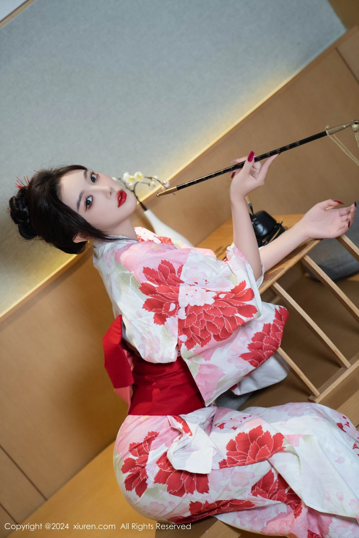 秀人集.com_[XiuRen秀人网]No.9208_女神杨晨晨性感红色花朵服饰露红色情趣内衣秀丰腴身材诱惑写真96P
