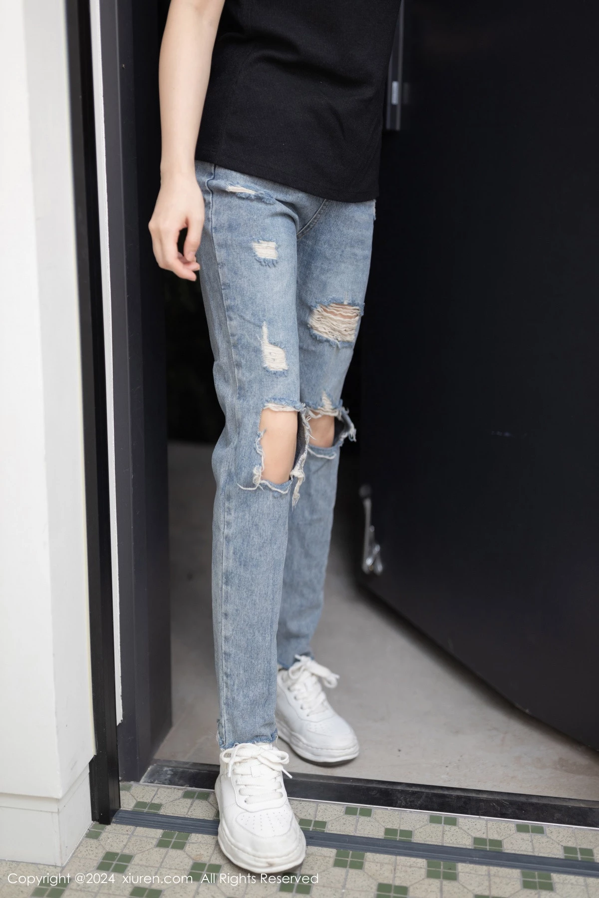 秀人集.com_[XiuRen秀人网]No.9255_模特杏子Yada性感白色T恤露黑色蕾丝内衣秀曼妙身姿诱惑写真82P