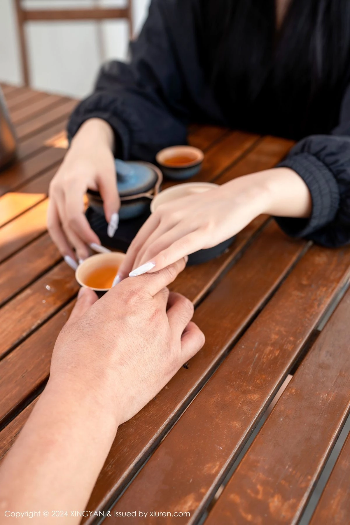 秀人集.com_[XINGYAN星颜社]VOL.277_模特黎秋秋性感黑色外套配紫色情趣内衣秀巨乳肥臀诱惑写真83P