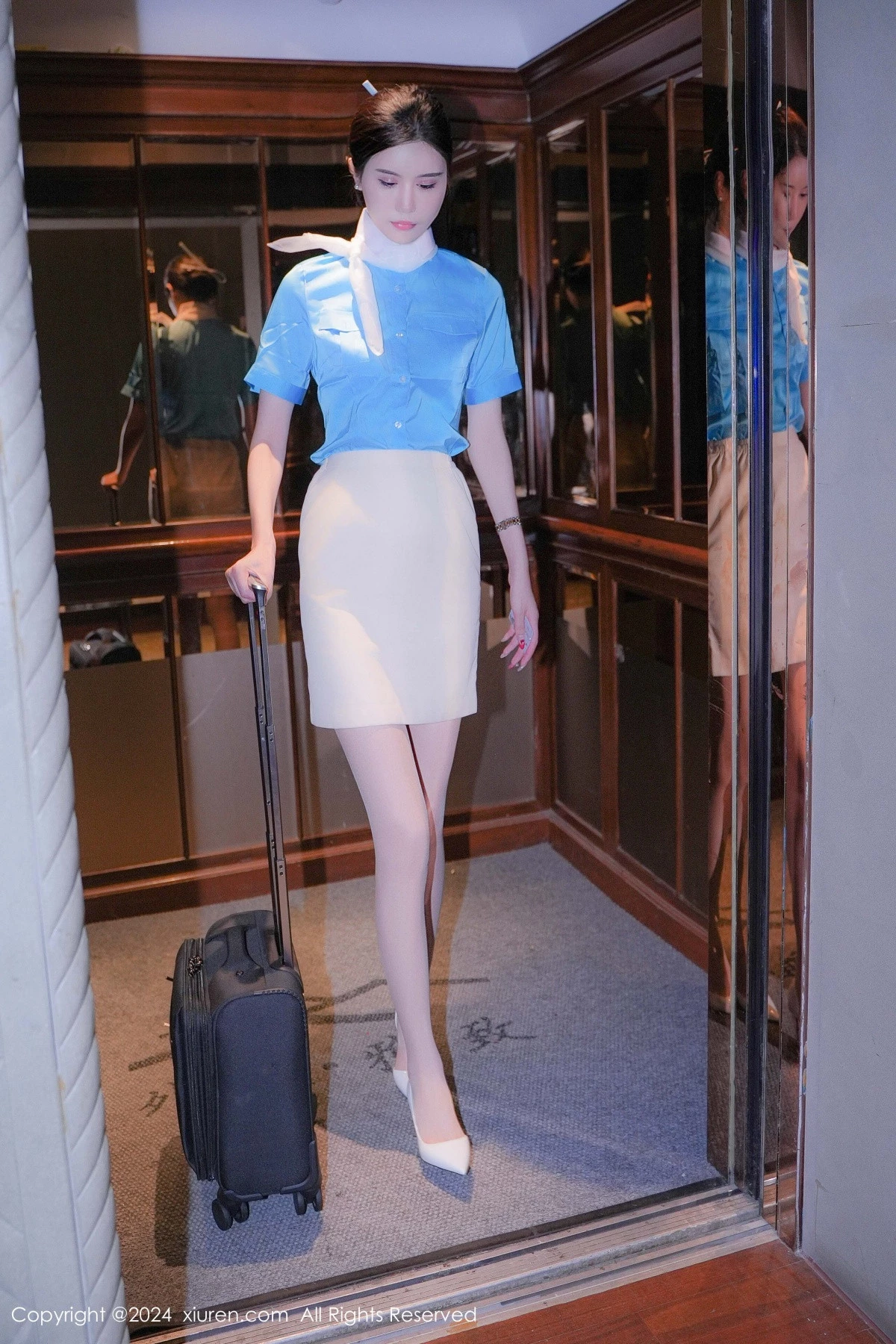 秀人集.com_[XiuRen秀人网]No.9269_模特Erikaki性感蓝衣白裙制服配白色丝袜秀曼妙身姿迷人诱惑写真82P