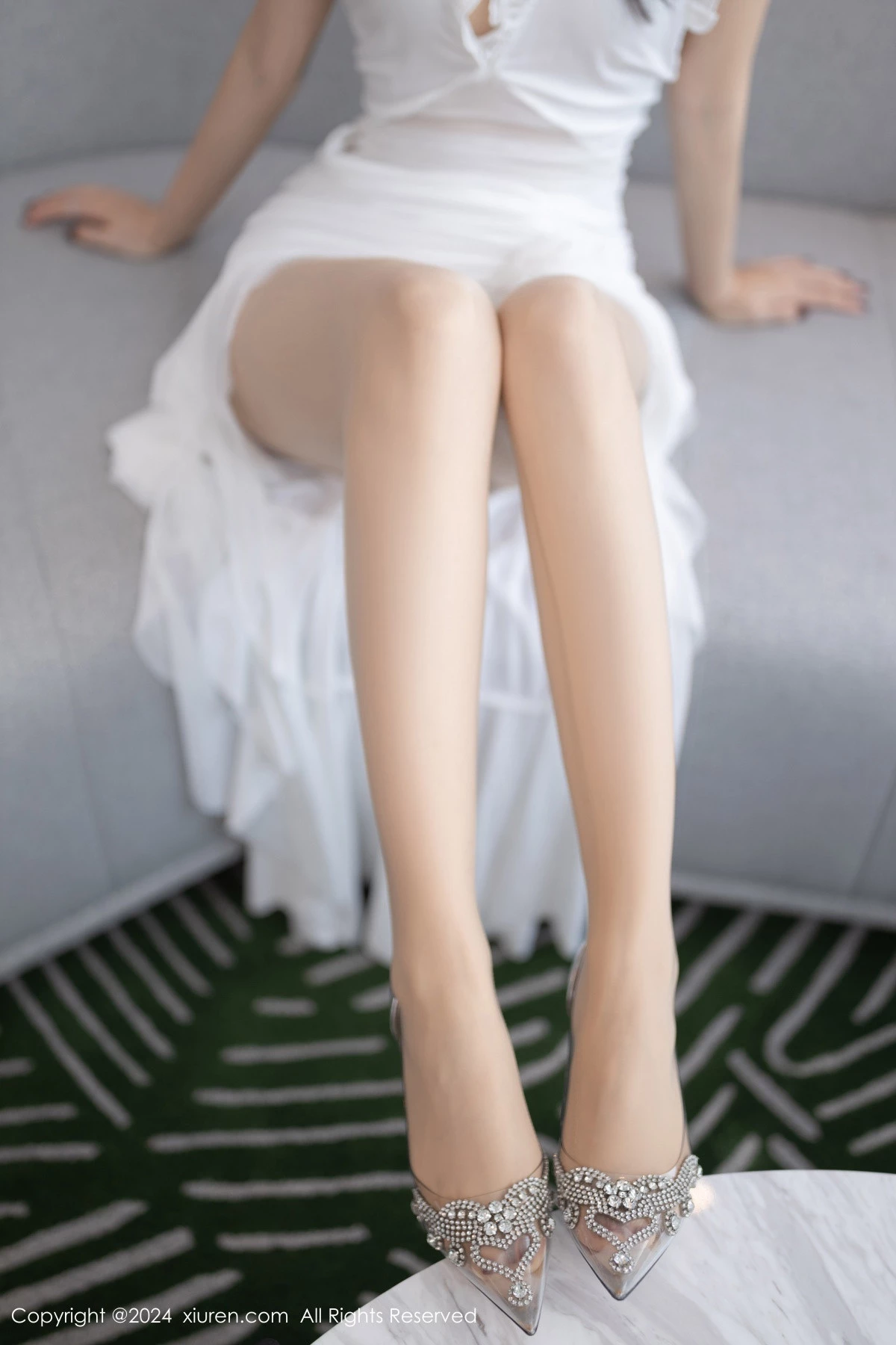 秀人集.com_[XiuRen秀人网]No.9276_模特鱼子酱Fish性感白色连衣裙露超薄连体肉丝秀曼妙身姿诱惑写真80P