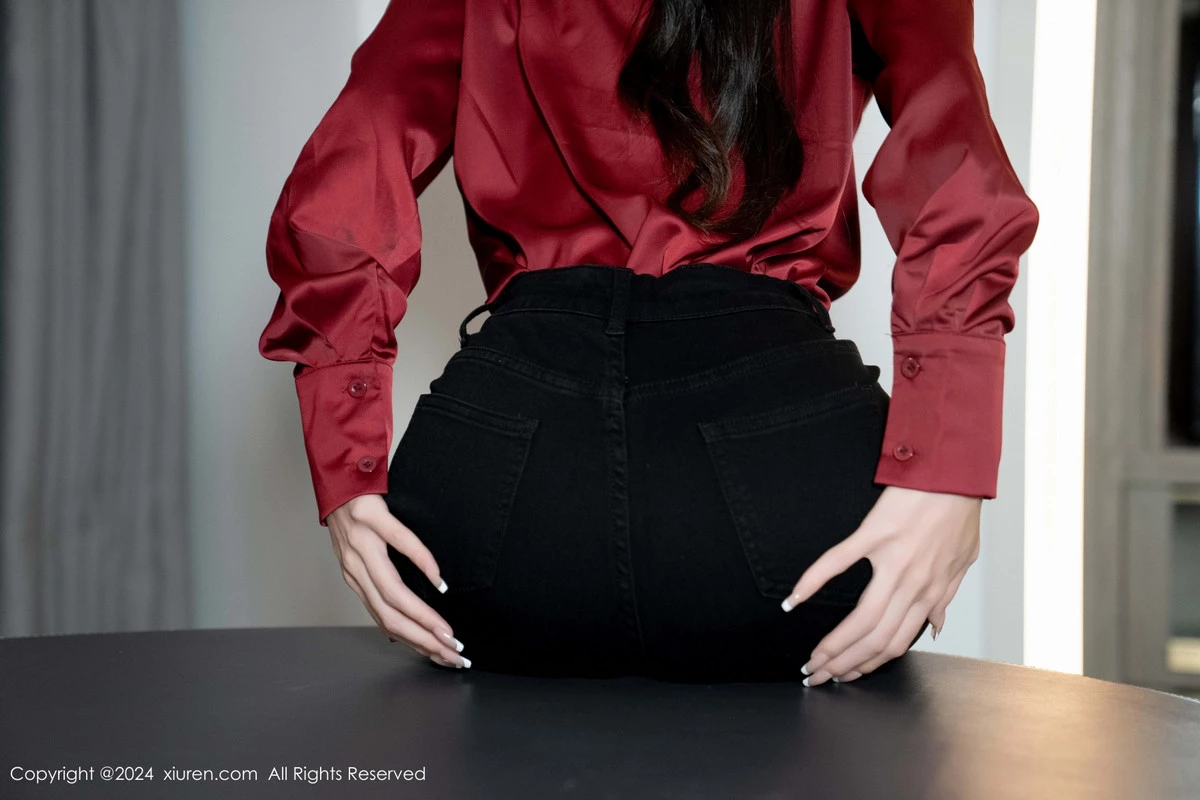 秀人集.com_[XiuRen秀人网]No.9299_模特林星阑私房性感黑色蕾丝内衣配开档黑丝秀曼妙身姿诱惑写真94P