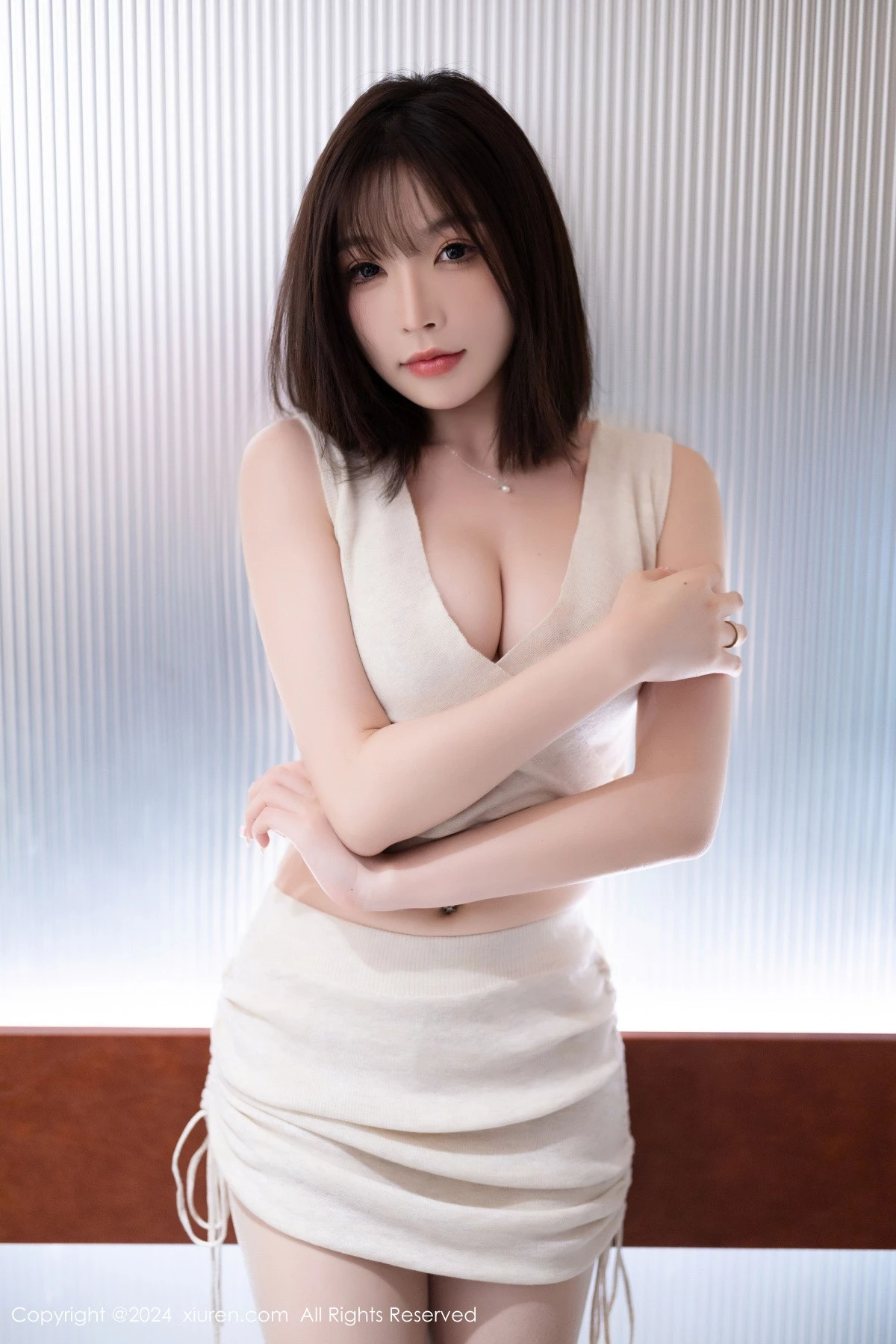 秀人集.com_[XiuRen秀人网]No.9298_女神徐莉芝Booty性感浅色短裙配肉色丝袜秀曼妙身姿诱惑写真90P