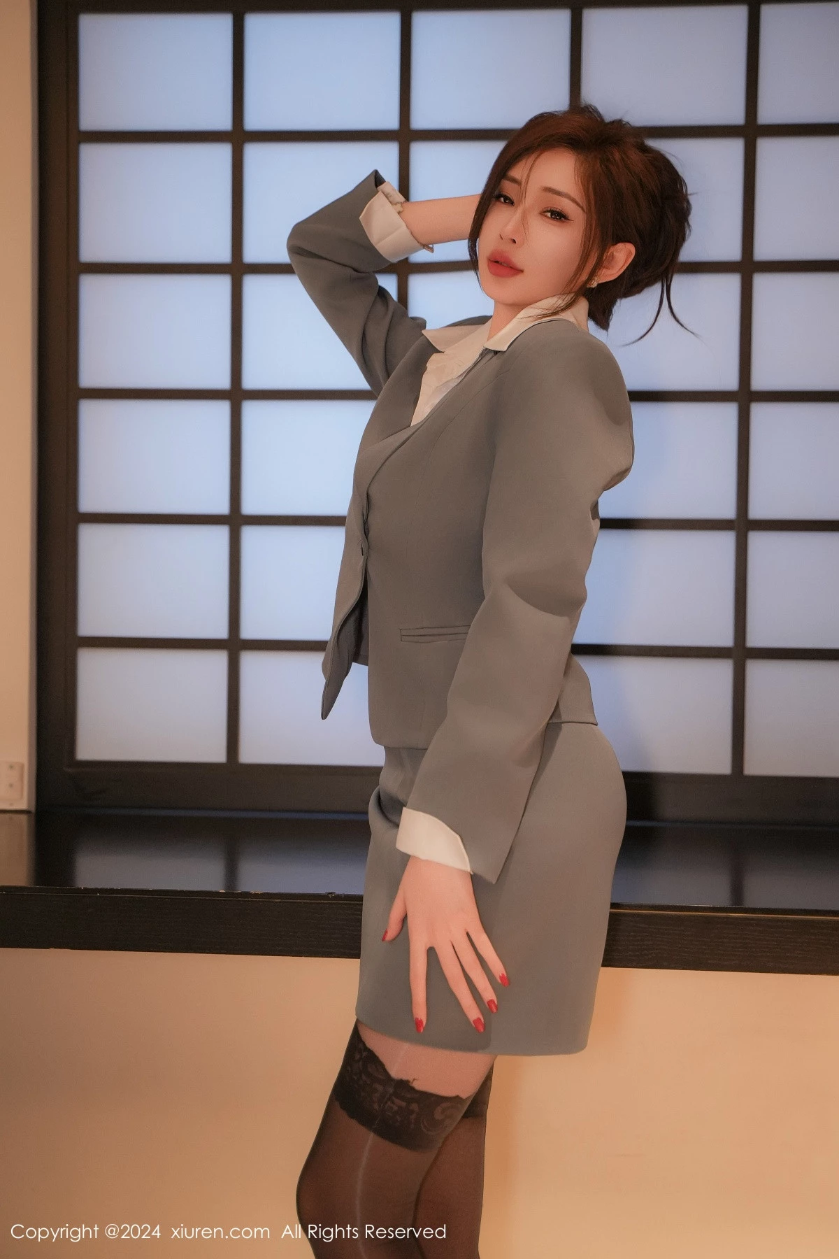 秀人集.com_[XiuRen秀人网]No.9307_女神奶瓶土肥圆性感灰色制服配超薄黑丝秀完美身材撩人诱惑写真80P