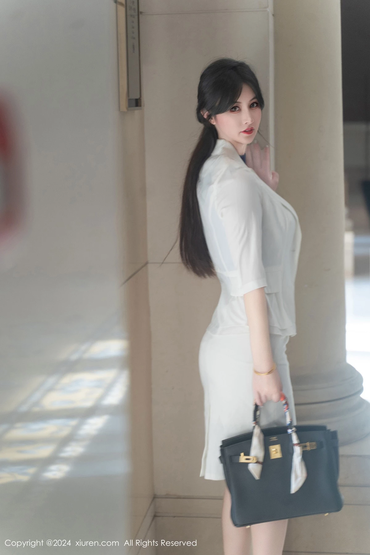 秀人集.com_[XiuRen秀人网]No.9319_模特诗诗kiki酒店剧情性感白衬衫配超薄肉丝秀曼妙身姿诱惑写真98P