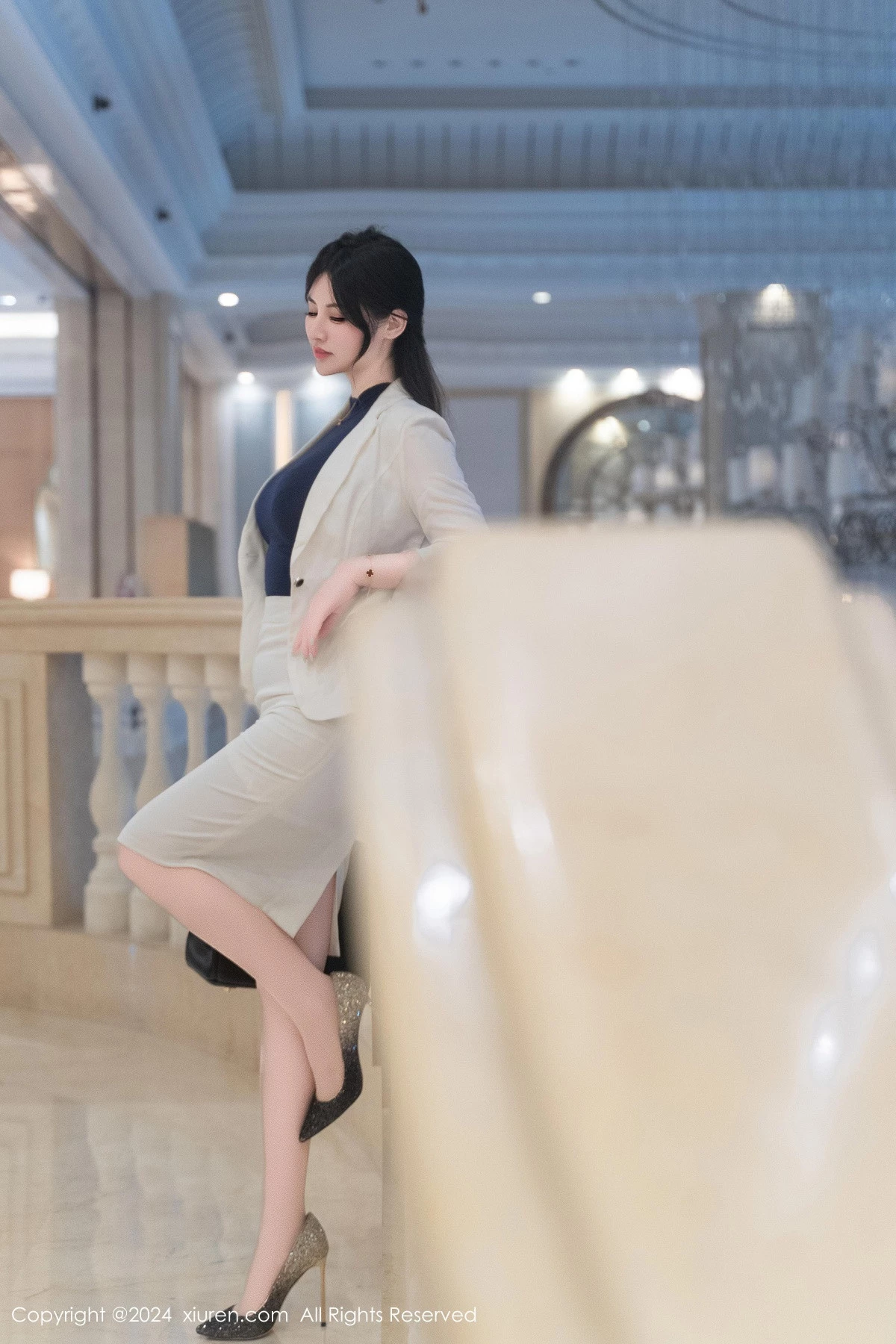 秀人集.com_[XiuRen秀人网]No.9319_模特诗诗kiki酒店剧情性感白衬衫配超薄肉丝秀曼妙身姿诱惑写真98P