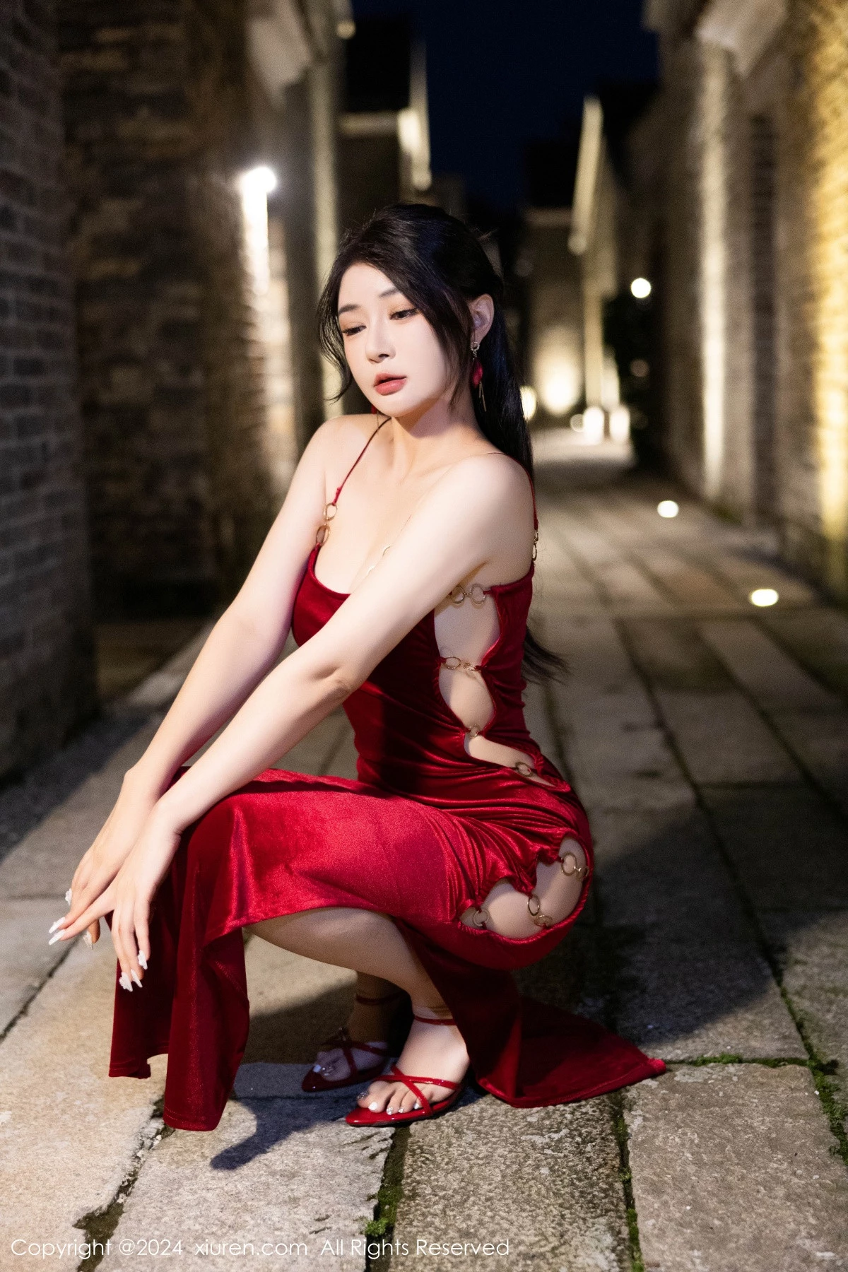 秀人集.com_[XiuRen秀人网]No.9327_模特凯竹Quinn红色露肩礼裙+红色情趣蕾丝秀曼妙身姿诱惑写真87P
